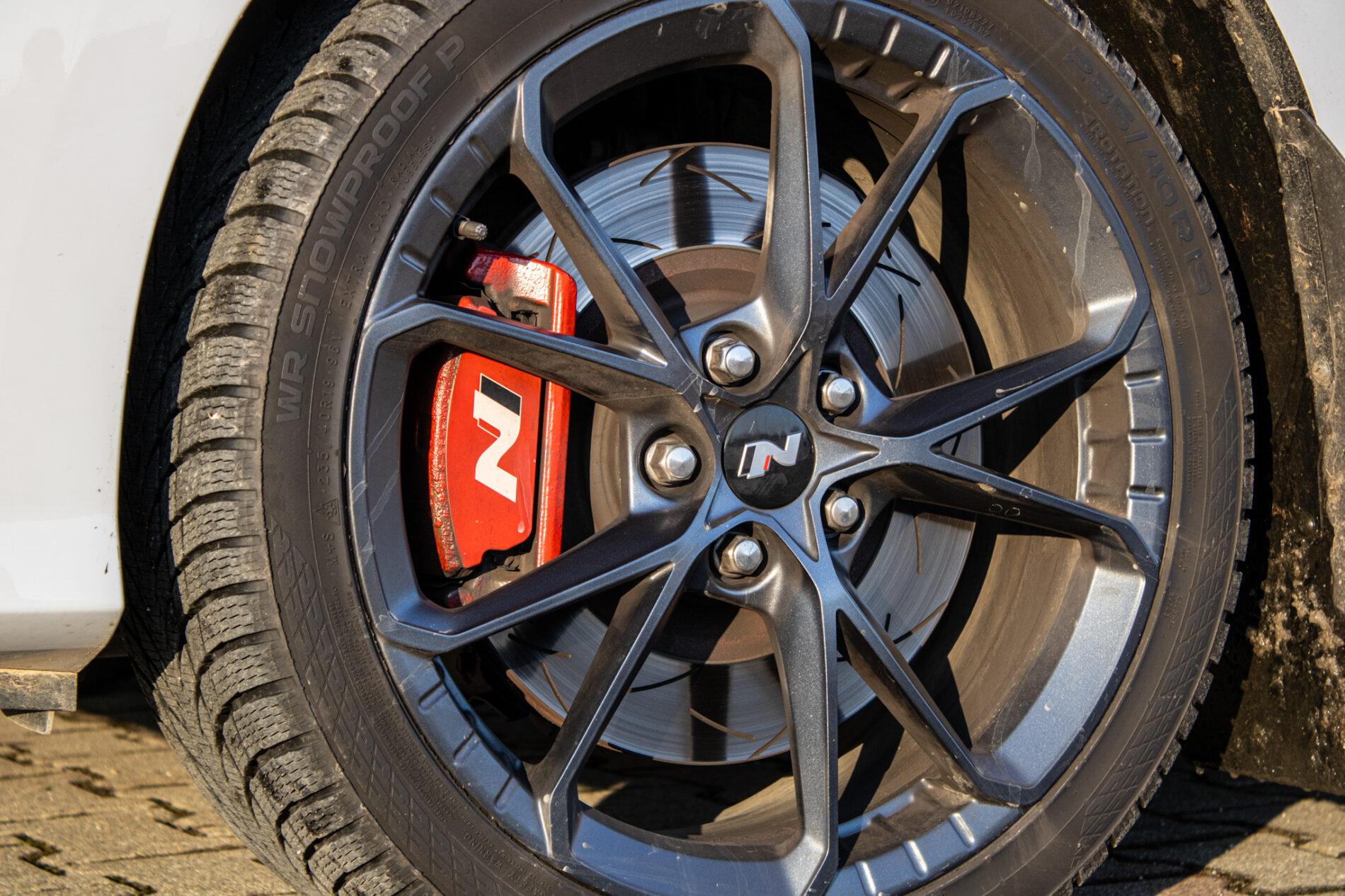 2022 Hyundai Kona N, modrá suv, 41 807 km