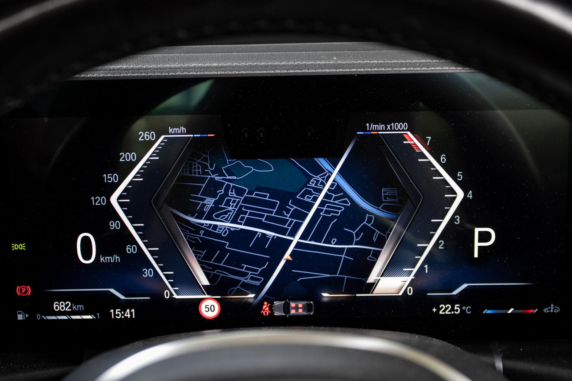2023 BMW M440i, šedá kabriolet, 23 747 km