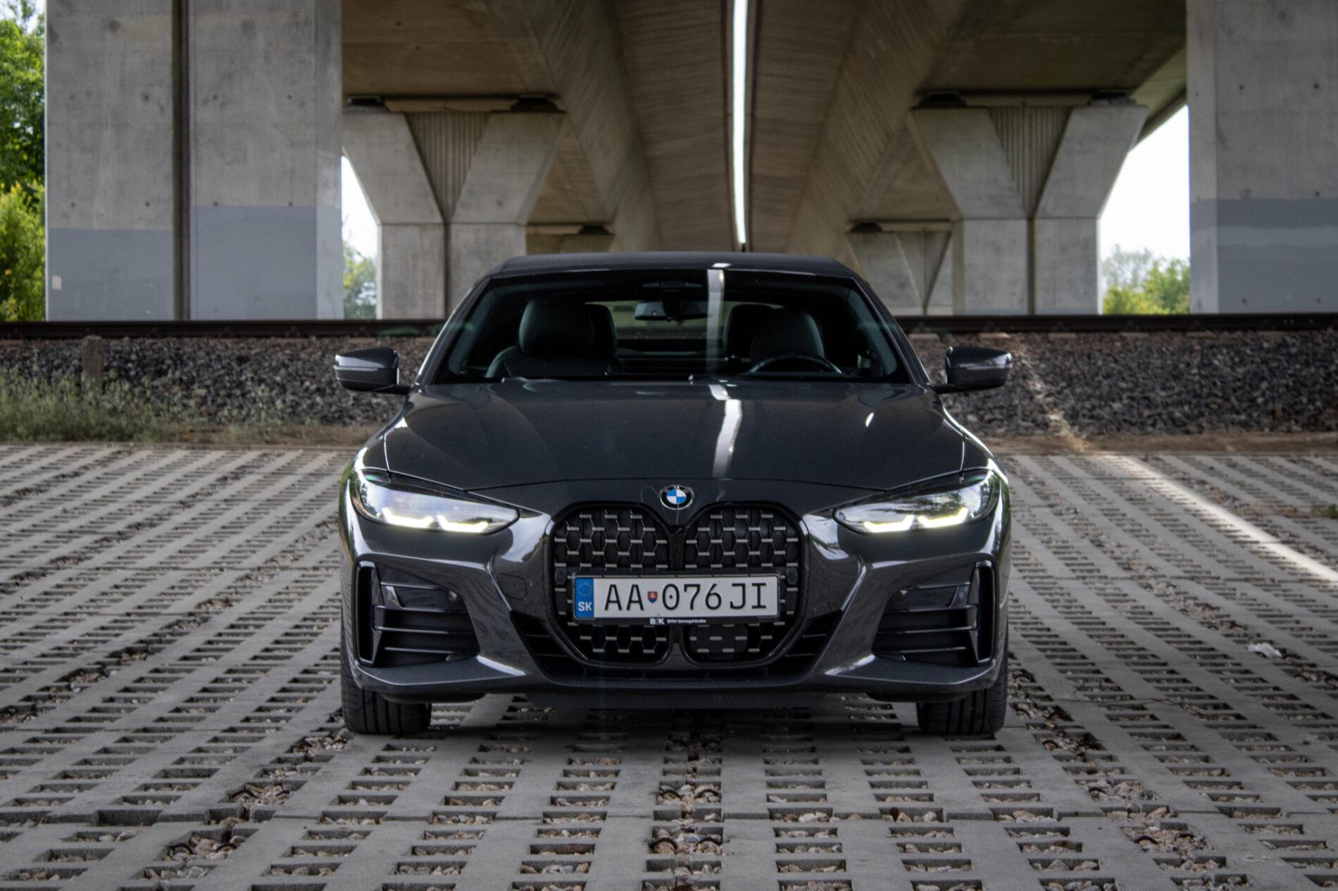 2023 BMW M440i, šedá kabriolet, 23 747 km