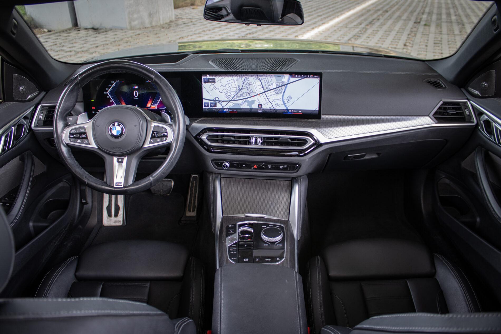 2023 BMW M440i, šedá kabriolet, 23 747 km
