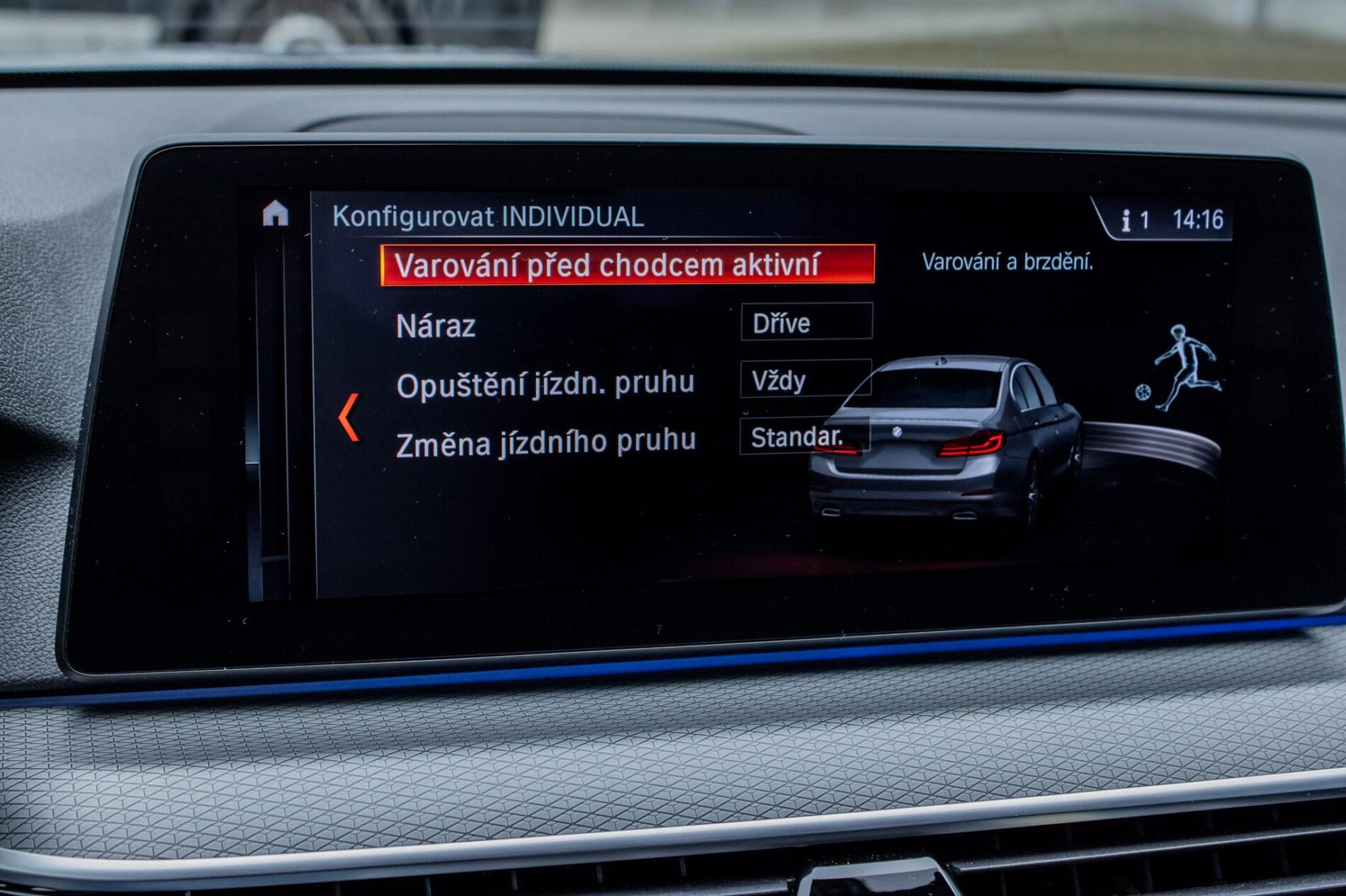2017 BMW 530d, šedá sedan, 236 225 km