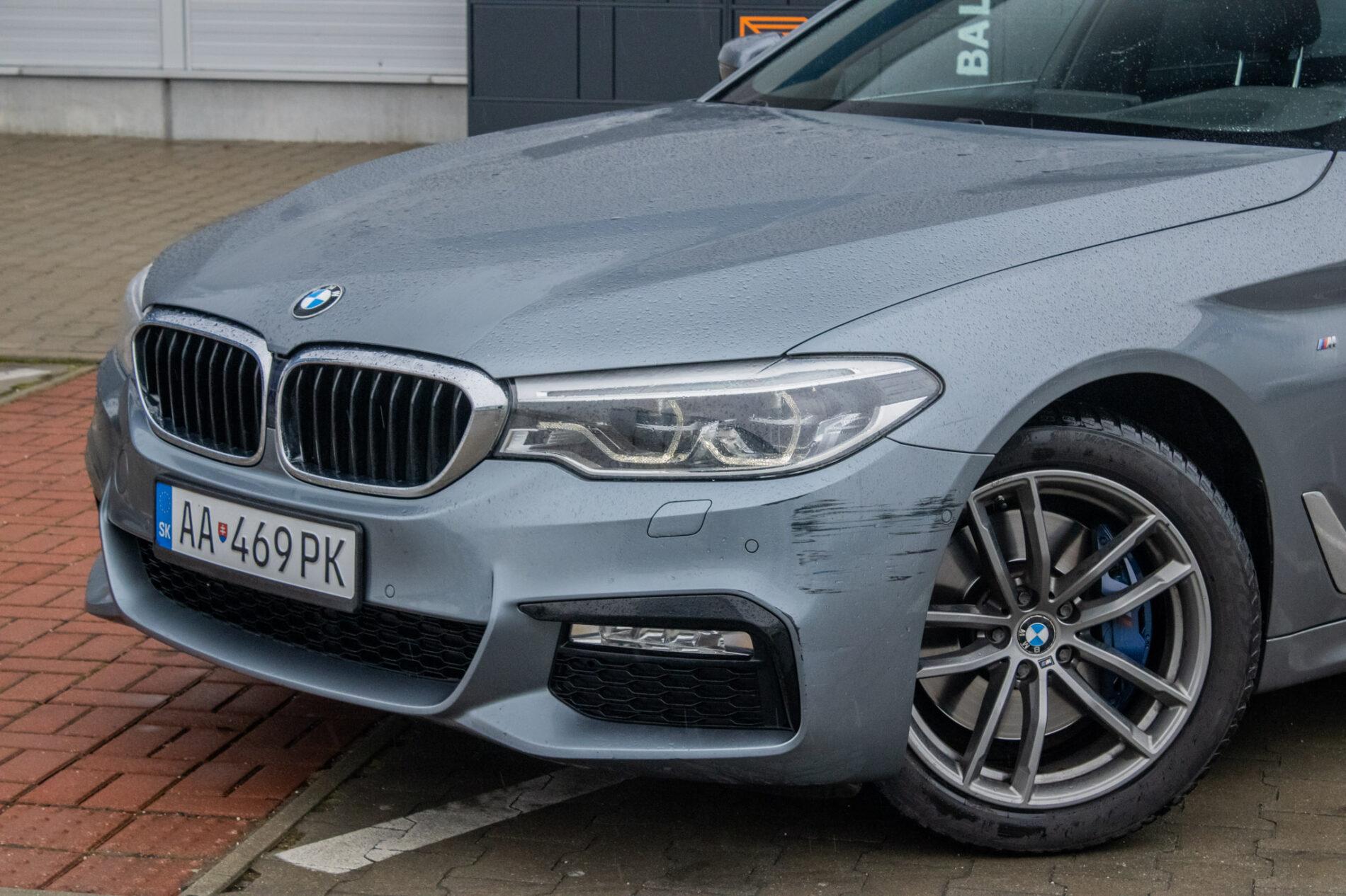 2017 BMW 530d, šedá sedan, 236 225 km
