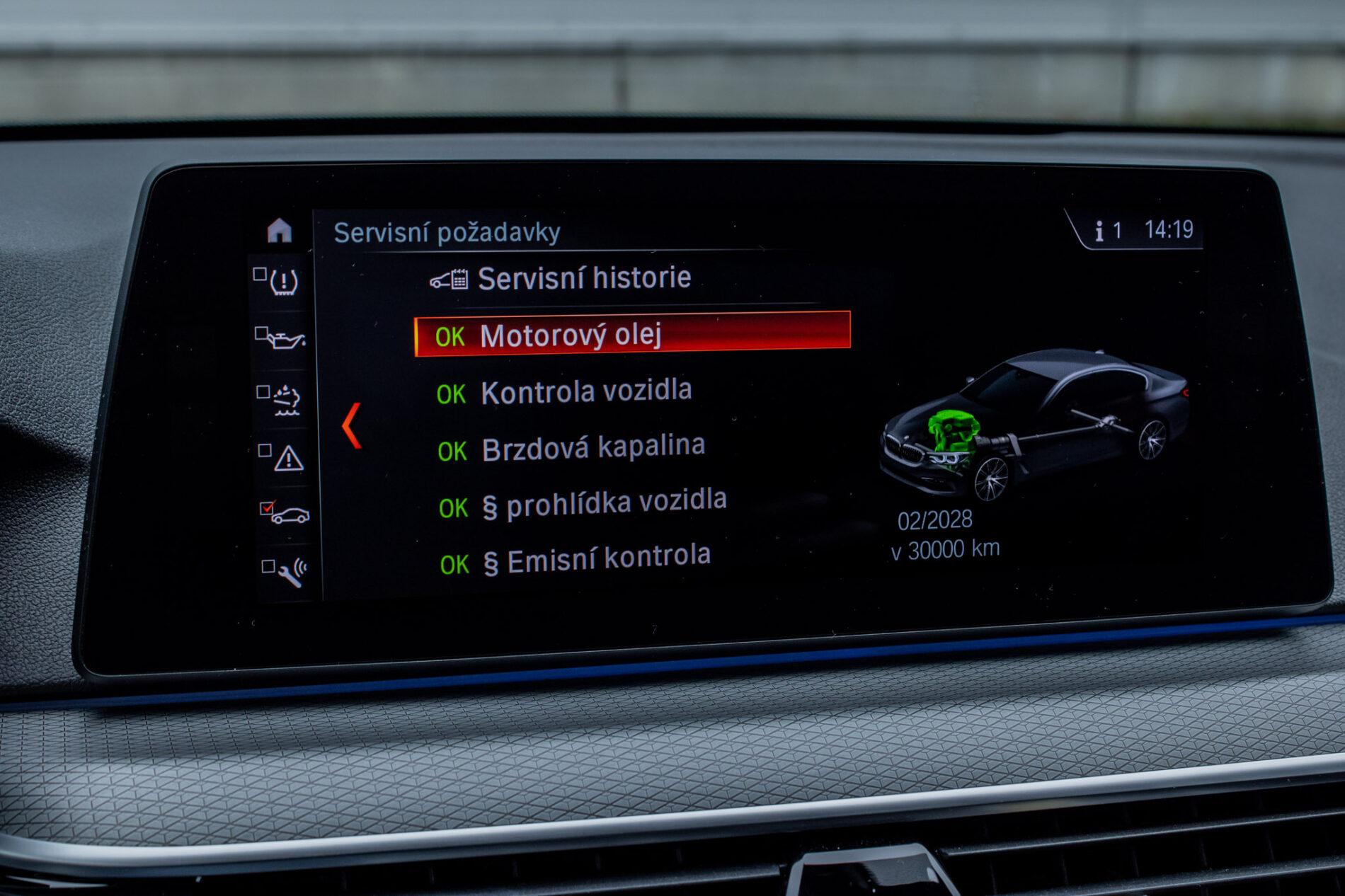 2017 BMW 530d, šedá sedan, 236 225 km