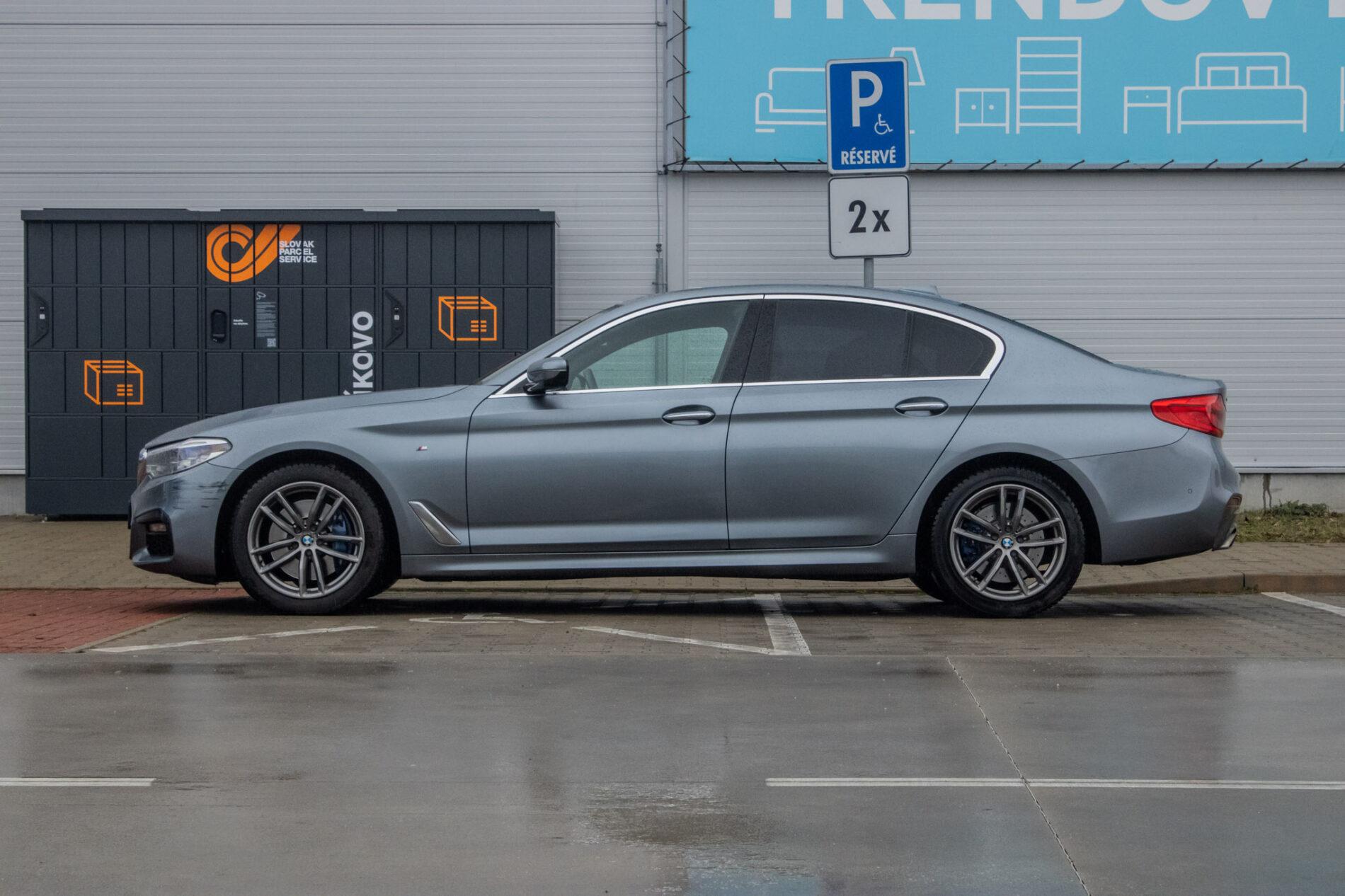 2017 BMW 530d, šedá sedan, 236 225 km