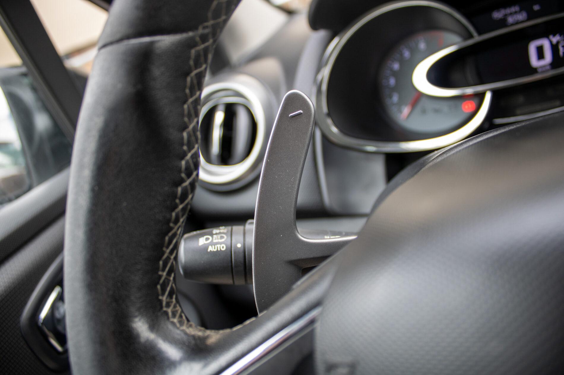 2015 Renault Clio RS, bílá hatchback, 152 444 km
