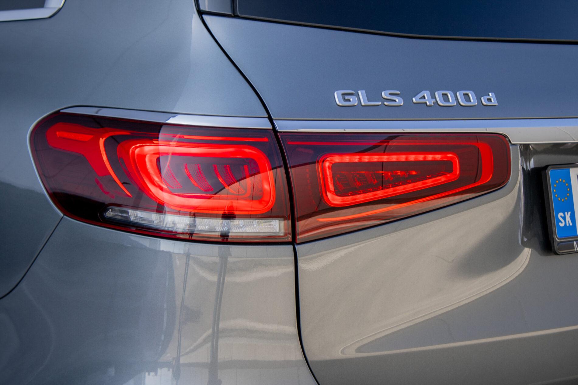 2020 Mercedes-Benz GLS 400d, šedá suv, 126 364 km