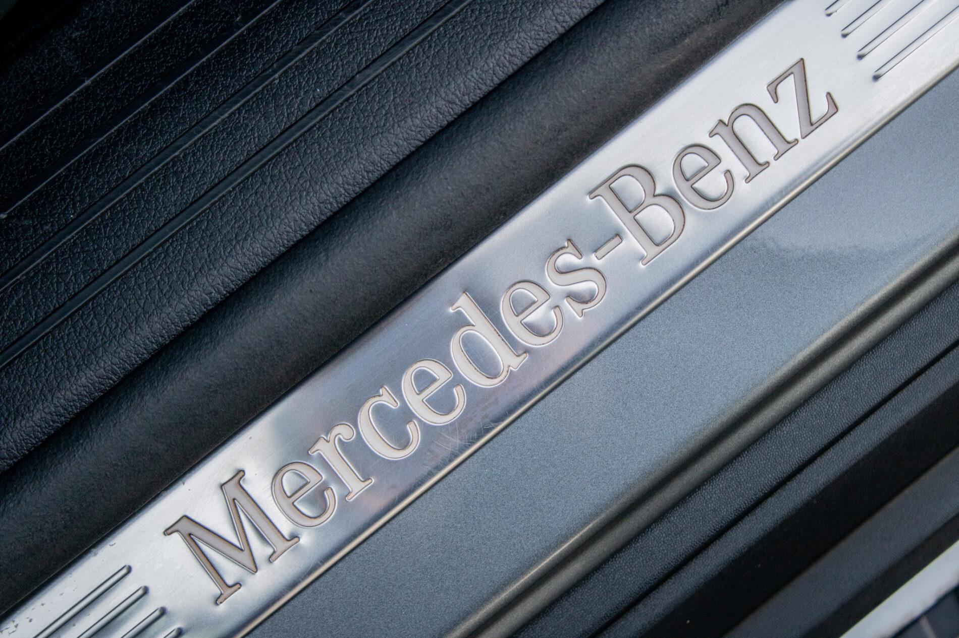 2020 Mercedes-Benz GLS 400d, šedá suv, 126 364 km