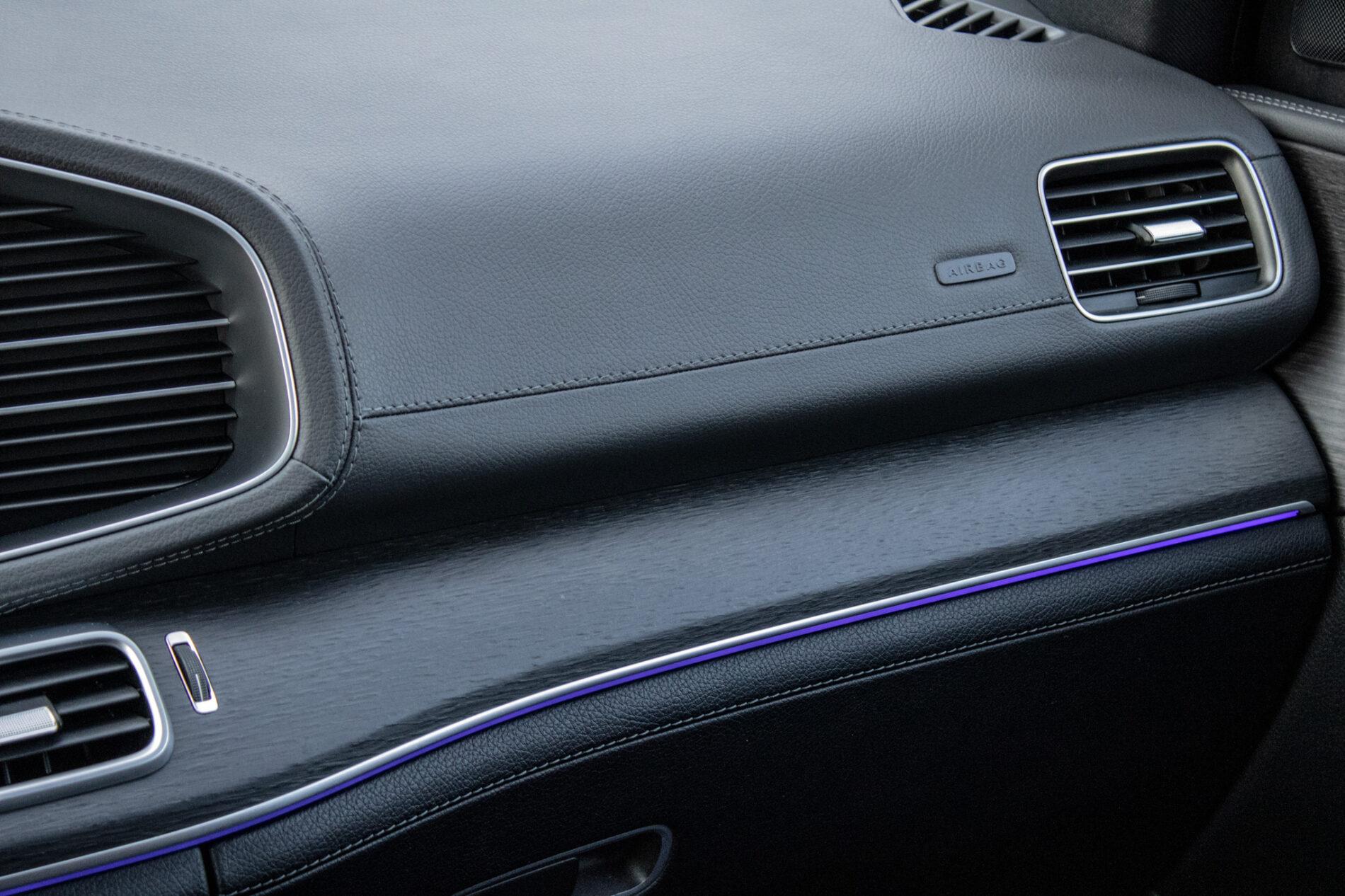 2020 Mercedes-Benz GLS 400d, šedá suv, 126 364 km