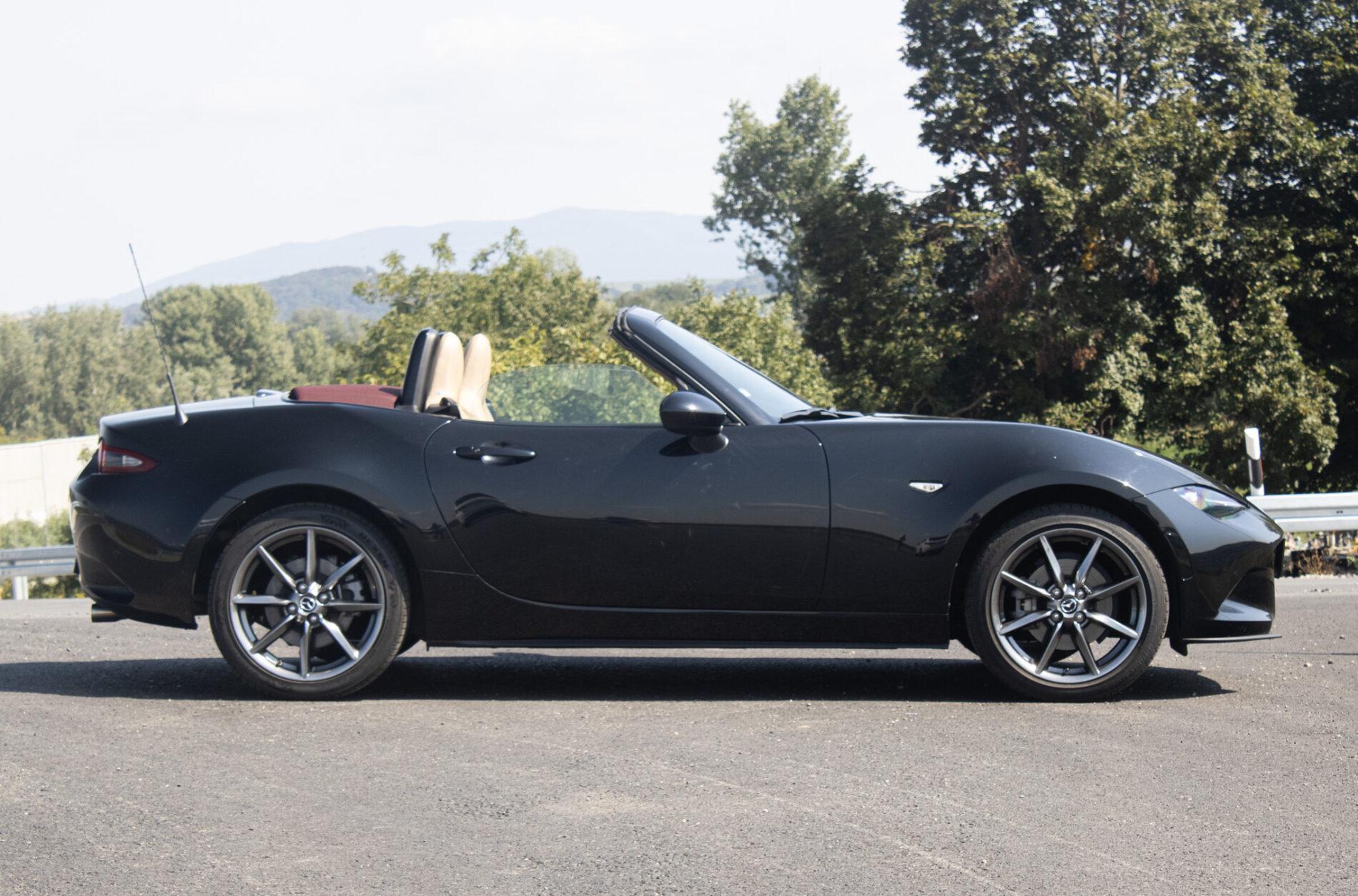 2018 Mazda MX-5 (ND), černá kabriolet, 22 946 km