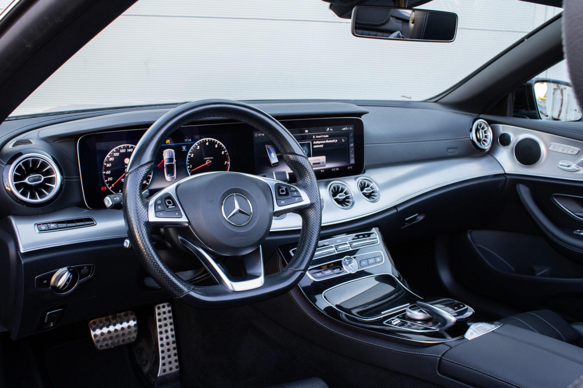 2018 Mercedes-Benz E 400, černá kabriolet, 73 600 km
