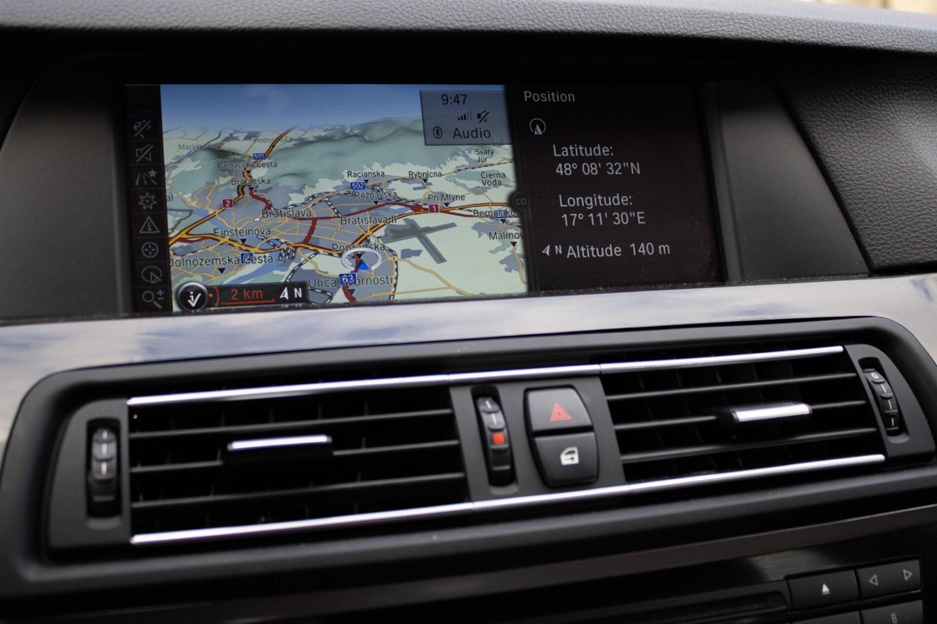 2010 BMW 530d, šedá kombi, 269 764 km