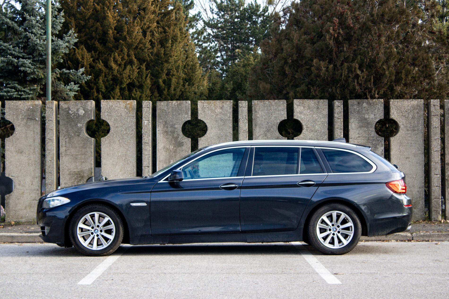 2010 BMW 530d, šedá kombi, 269 764 km