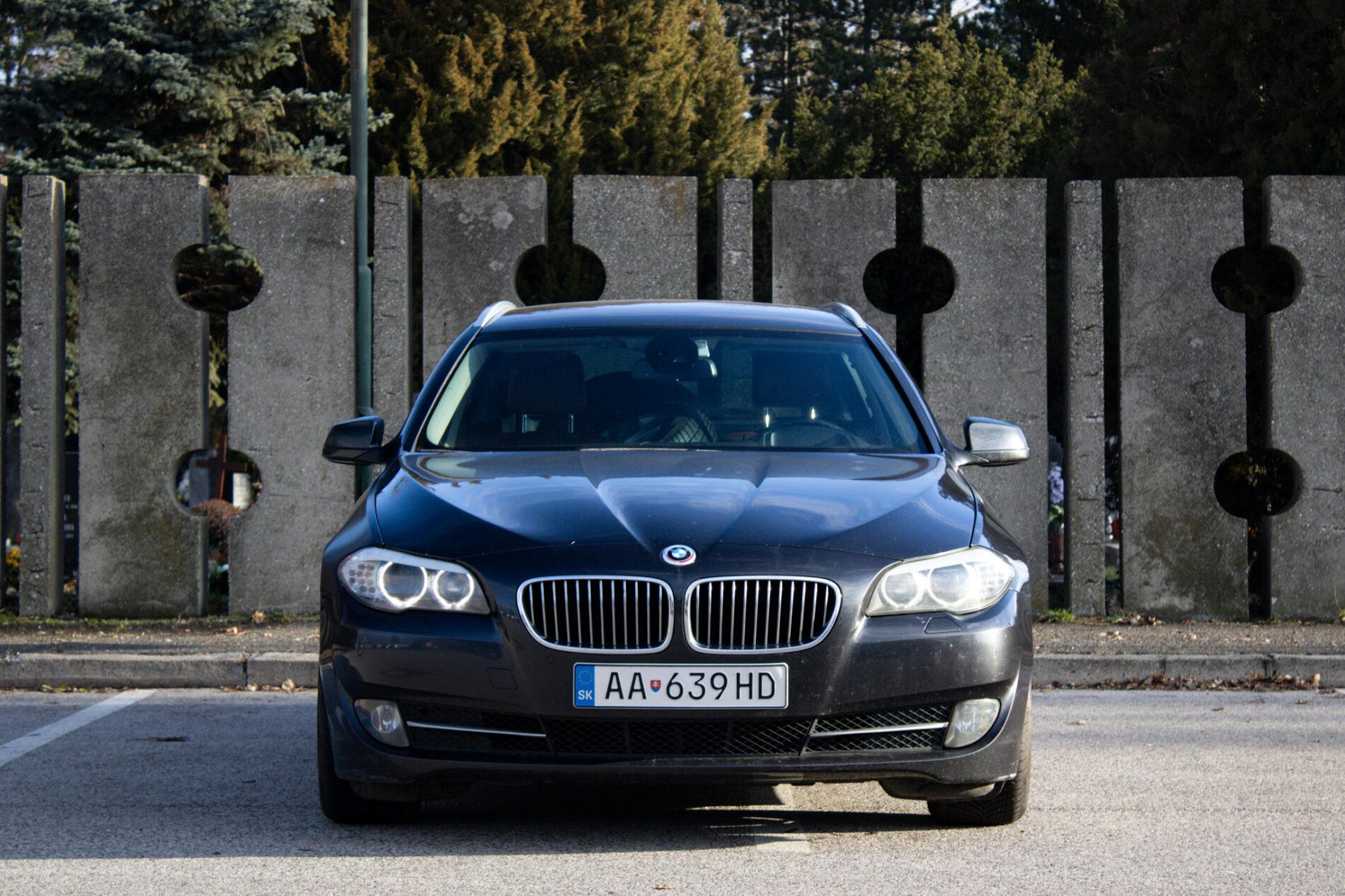 2010 BMW 530d, šedá kombi, 269 764 km