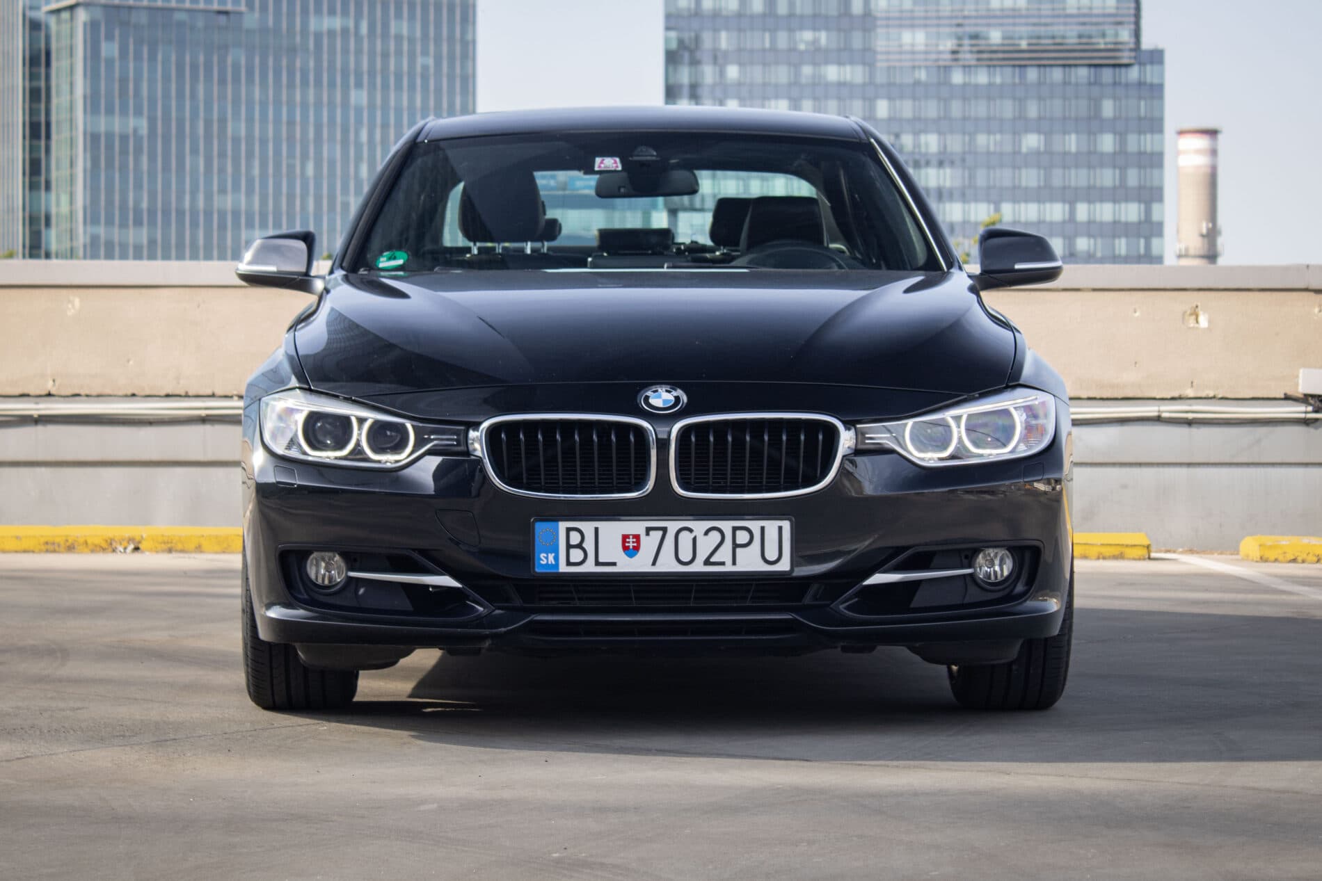 2012 BMW 328i, černá sedan, 138 951 km