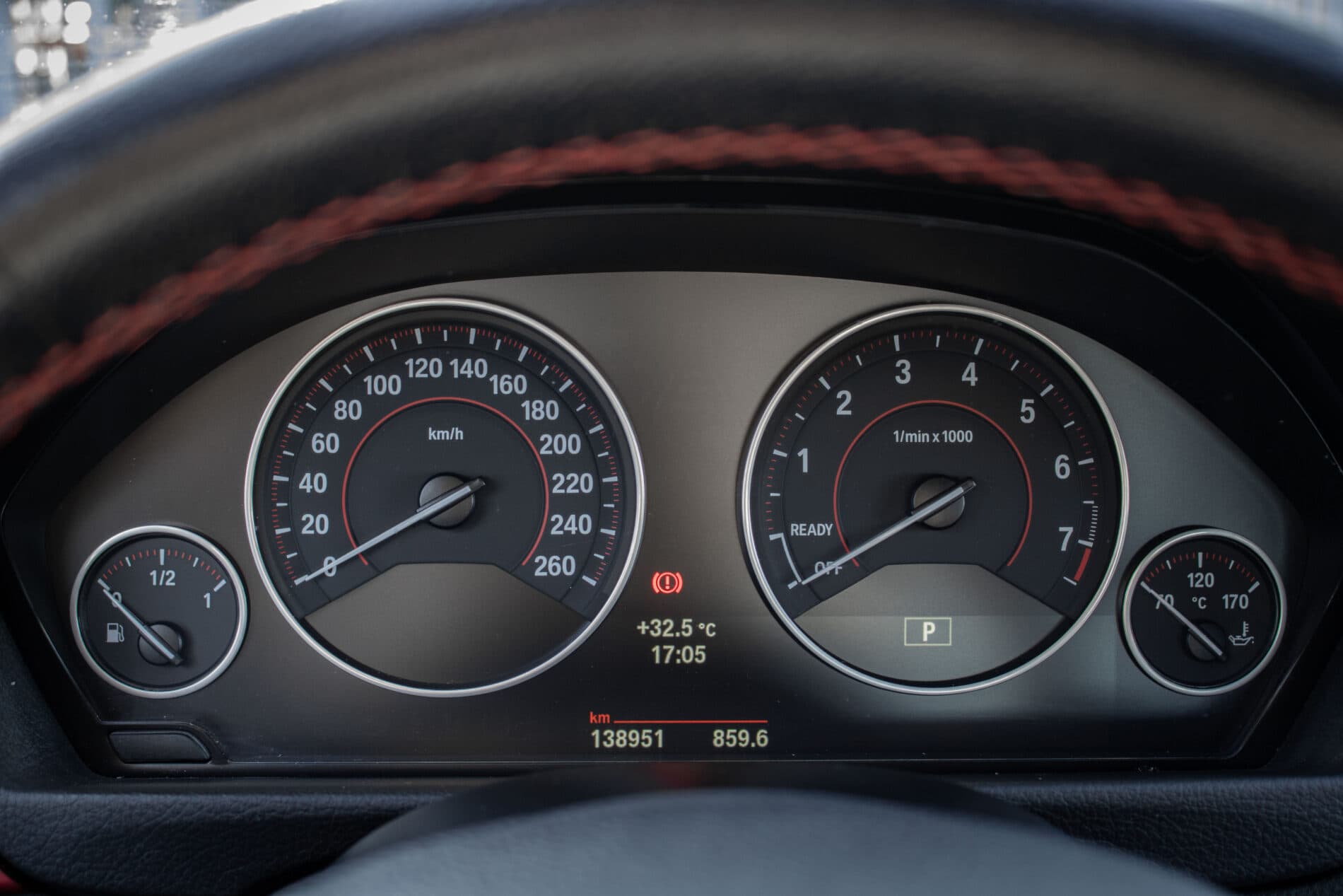 2012 BMW 328i, černá sedan, 138 951 km