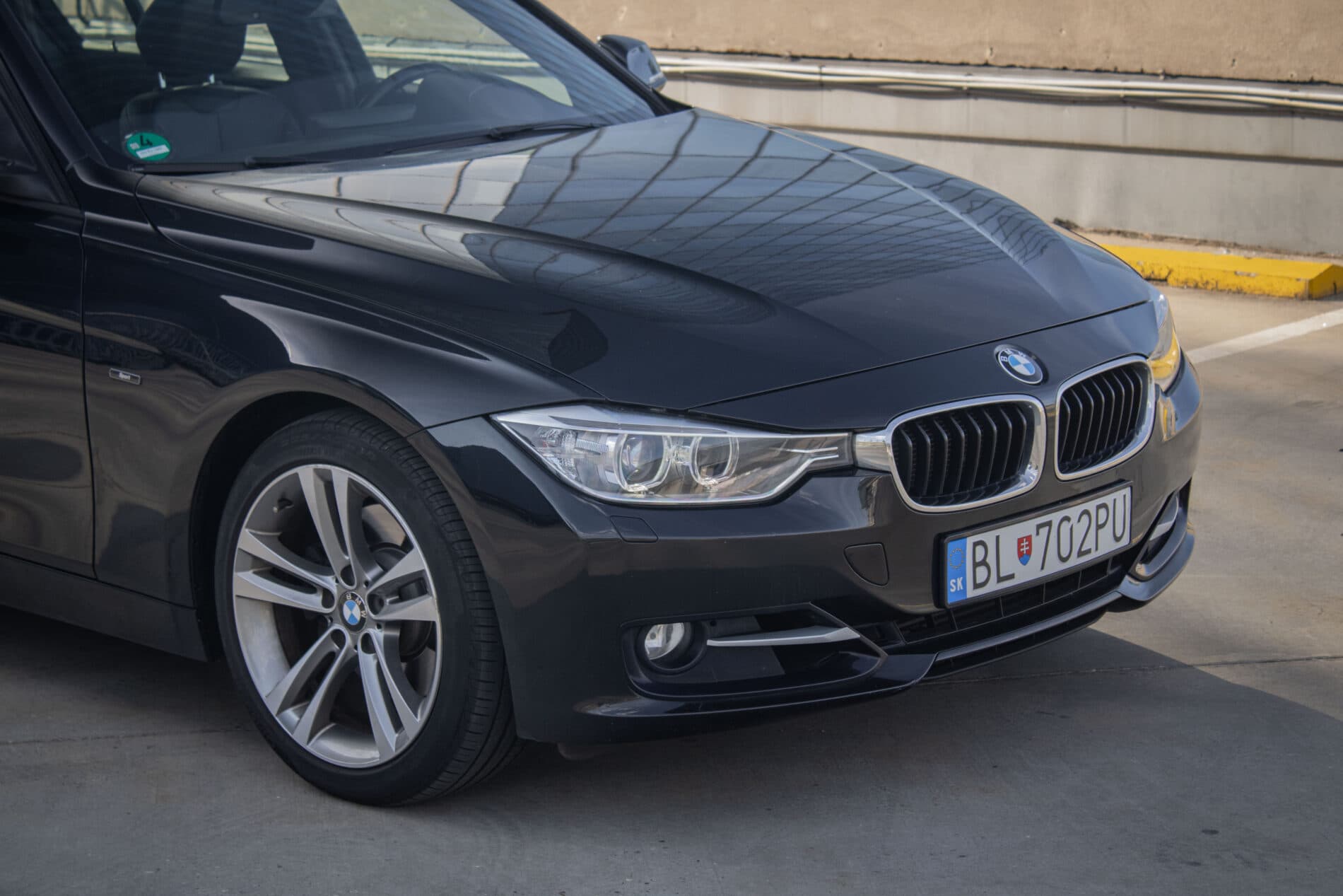 2012 BMW 328i, černá sedan, 138 951 km