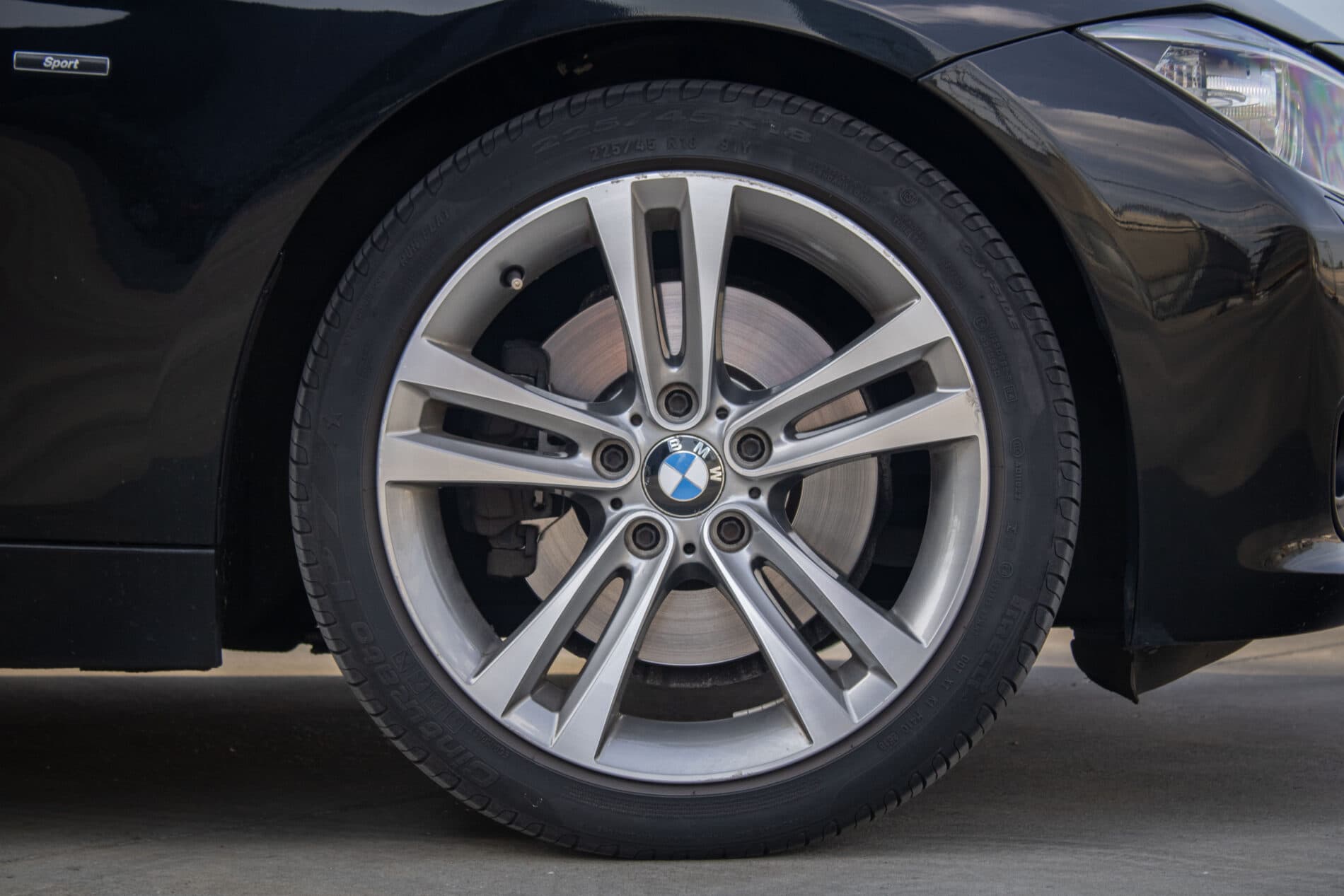 2012 BMW 328i, černá sedan, 138 951 km