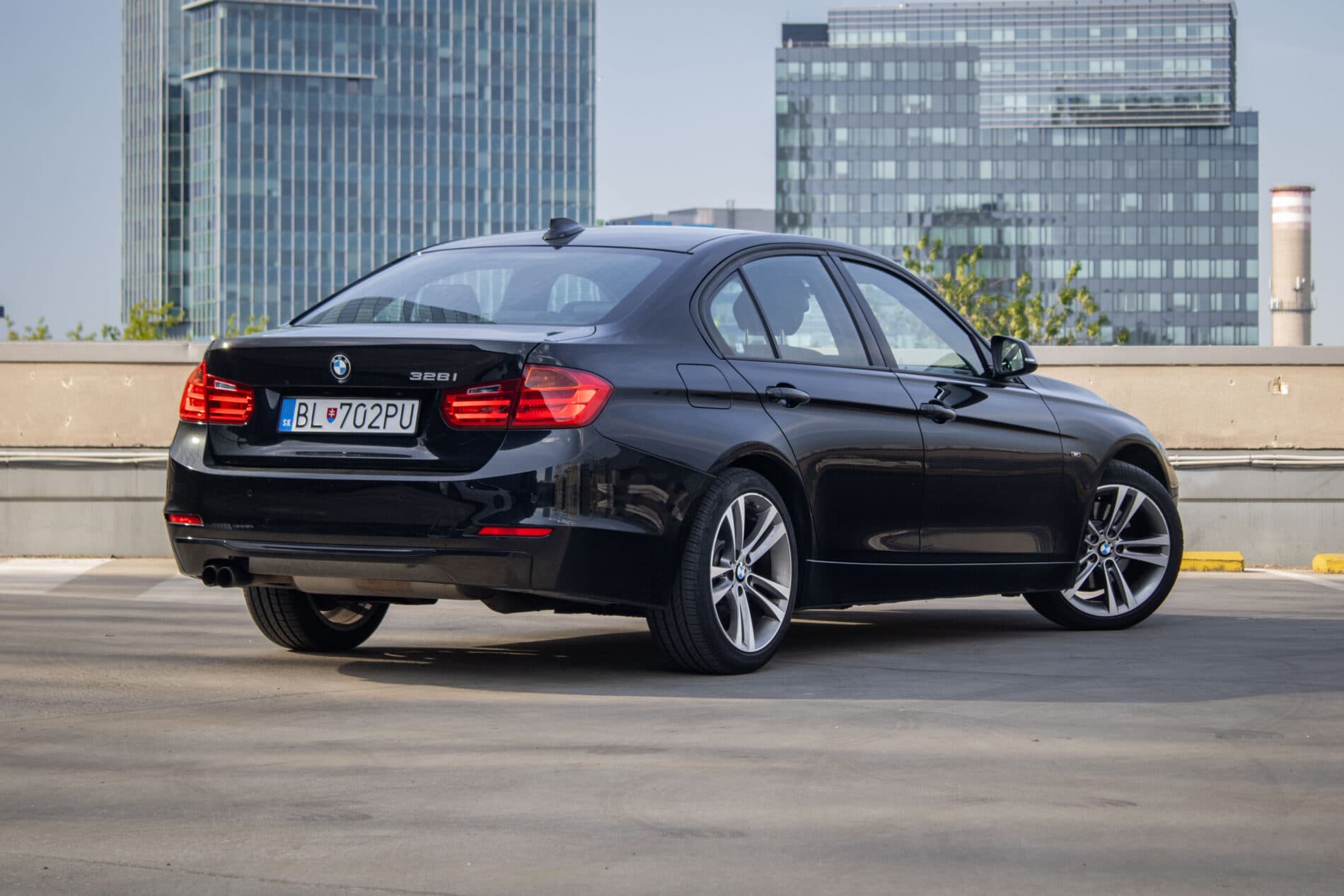 2012 BMW 328i, černá sedan, 138 951 km