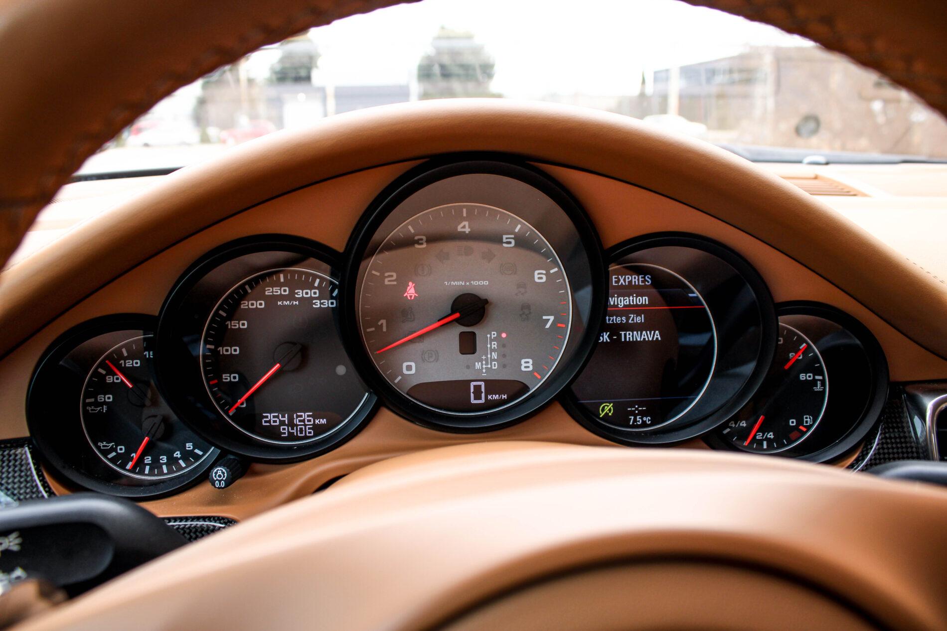 2010 Porsche Panamera S / 4S, černá sedan, 264 126 km