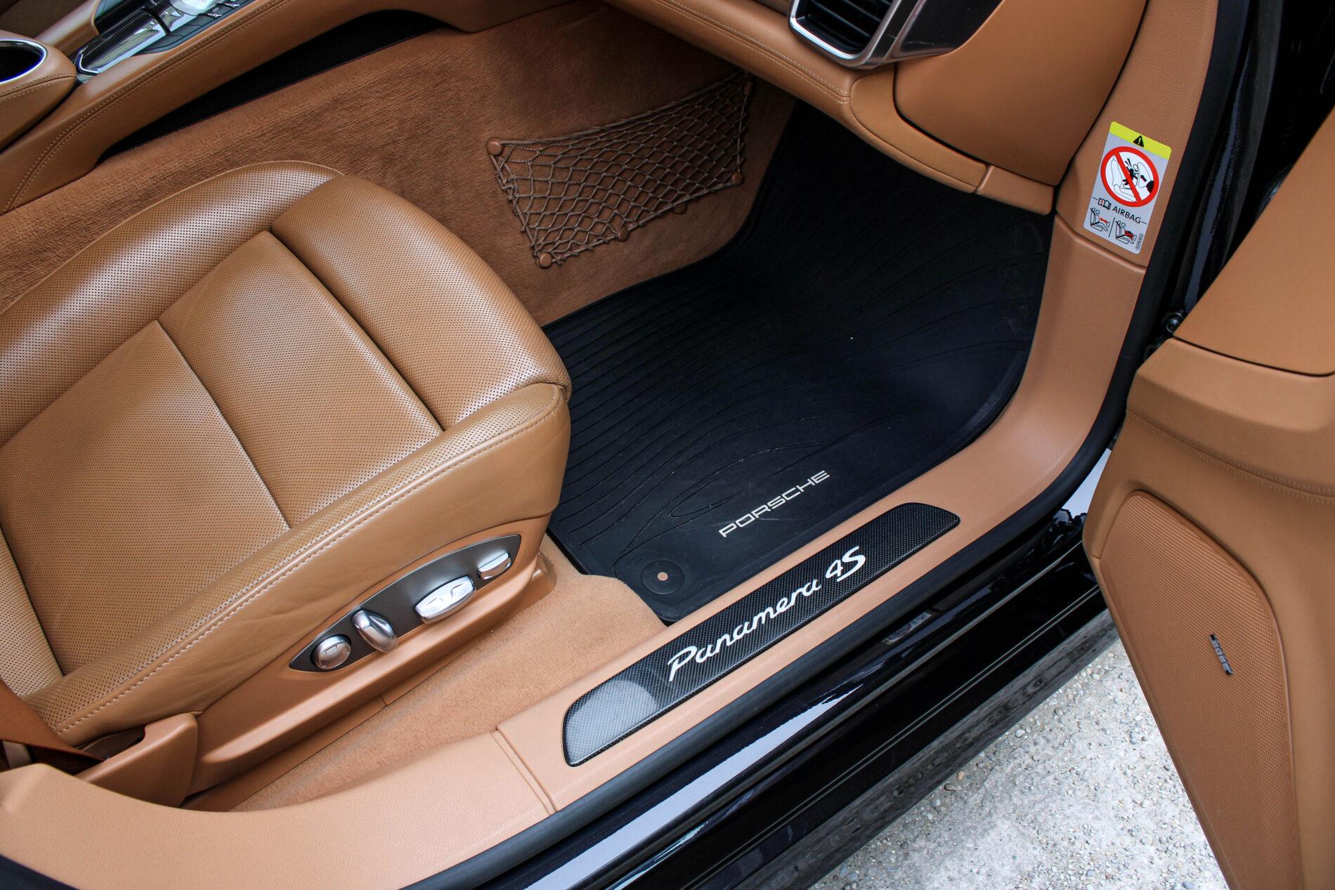 2010 Porsche Panamera S / 4S, černá sedan, 264 126 km