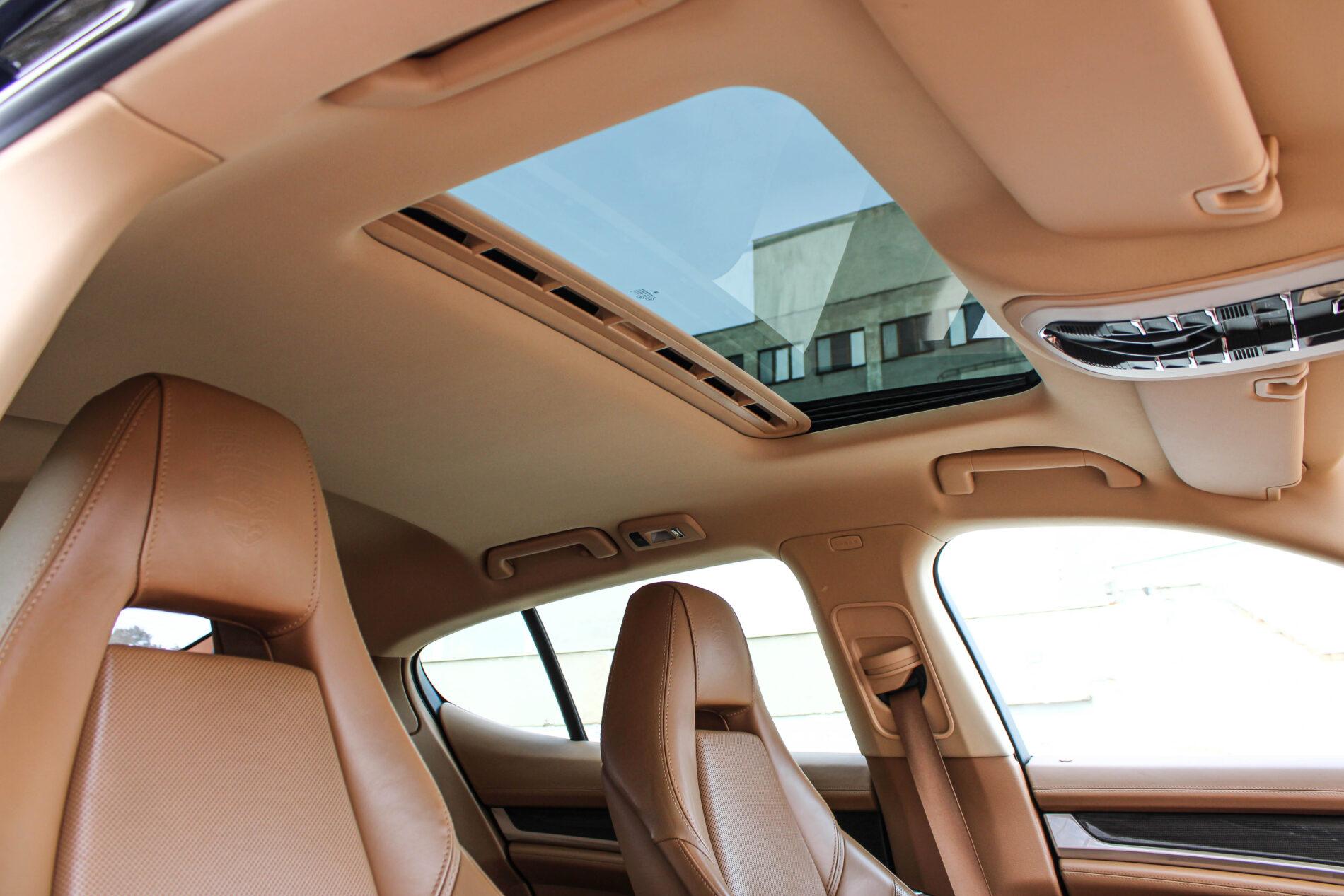 2010 Porsche Panamera S / 4S, černá sedan, 264 126 km