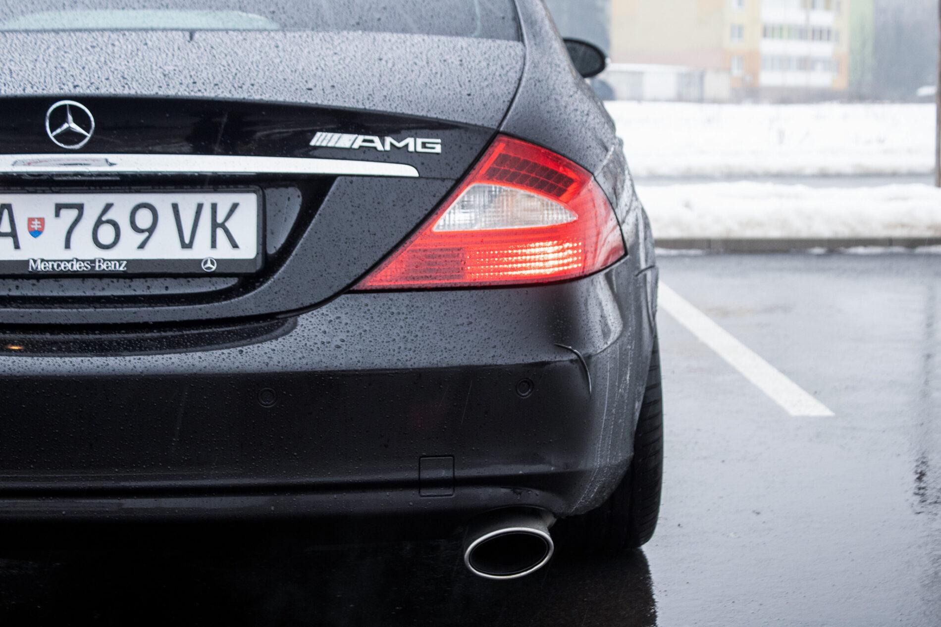 2005 Mercedes-Benz CLS 350, černá sedan, 190 126 km