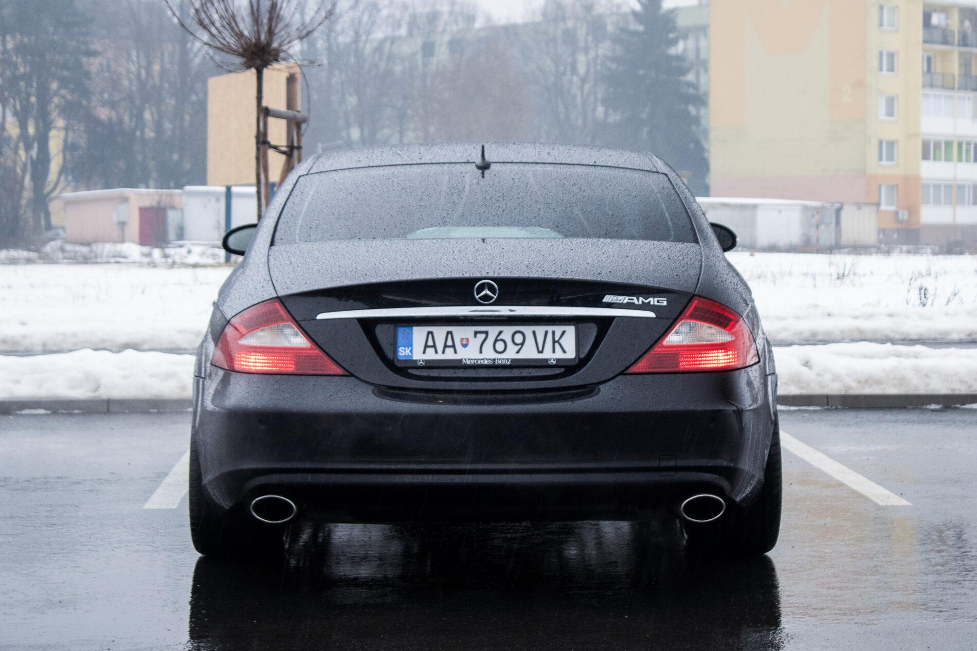 2005 Mercedes-Benz CLS 350, černá sedan, 190 126 km