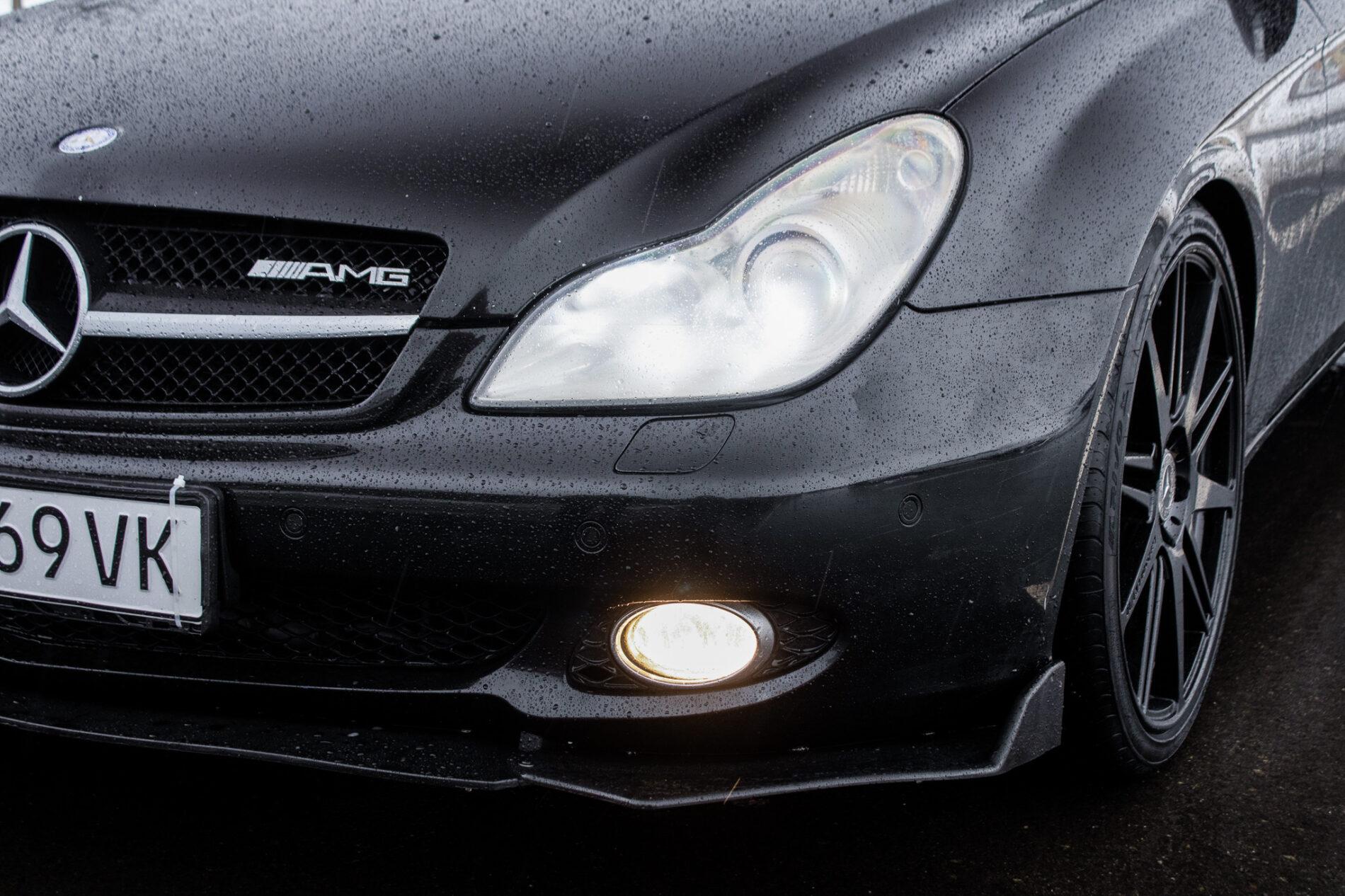 2005 Mercedes-Benz CLS 350, černá sedan, 190 126 km
