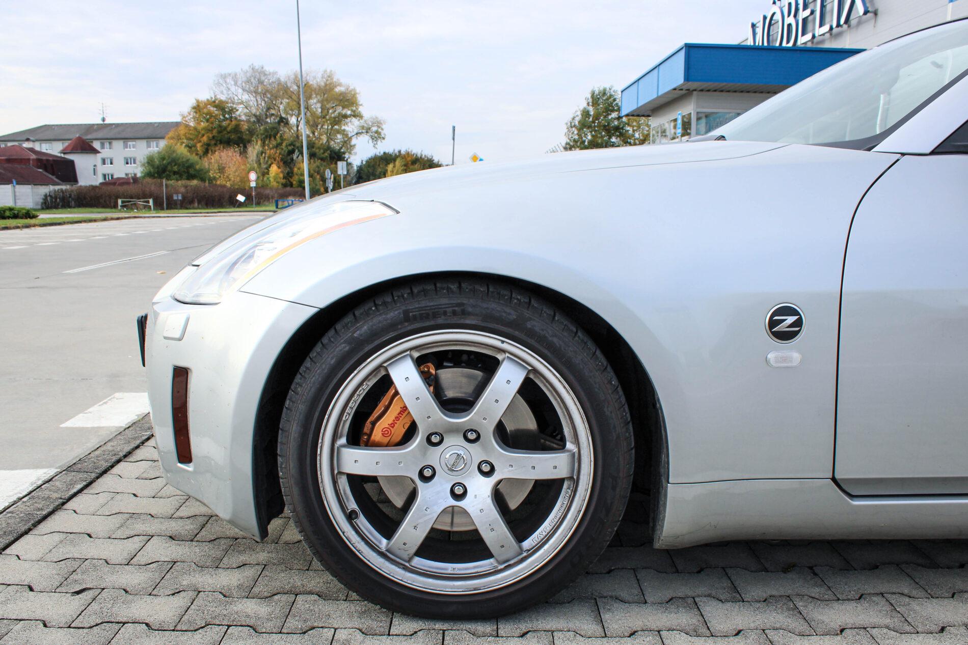 2005 Nissan 350Z, stříbrná kabriolet, 36 427 km