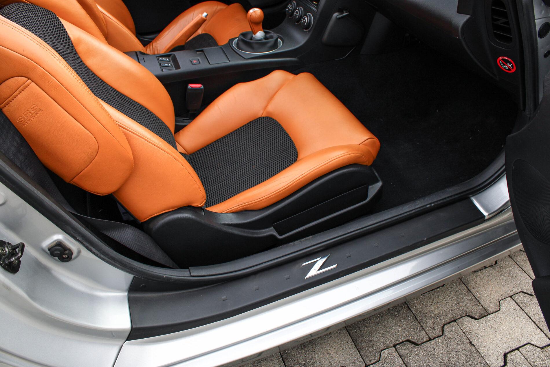 2005 Nissan 350Z, stříbrná kabriolet, 36 427 km