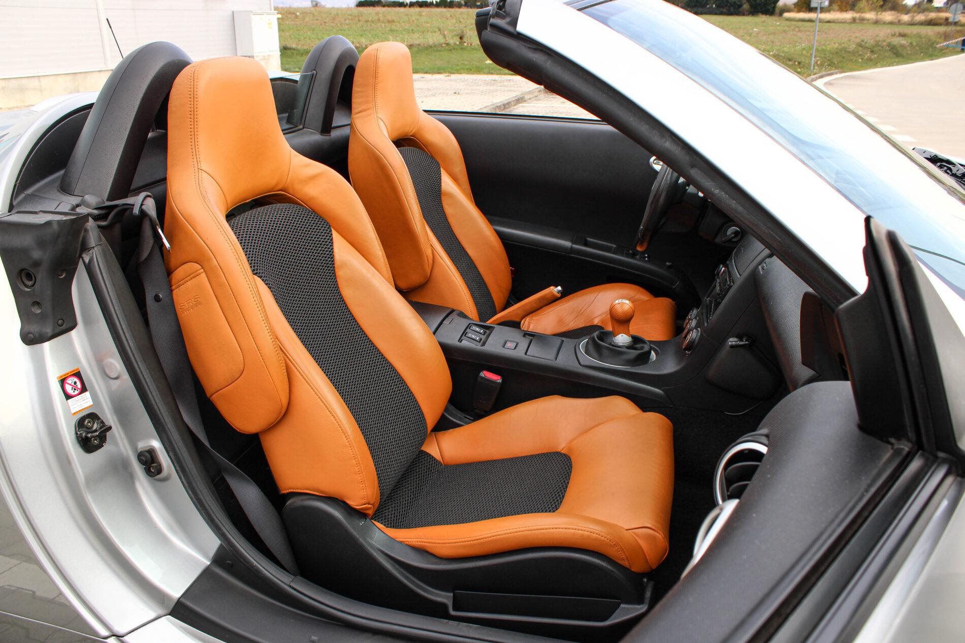 2005 Nissan 350Z, stříbrná kabriolet, 36 427 km