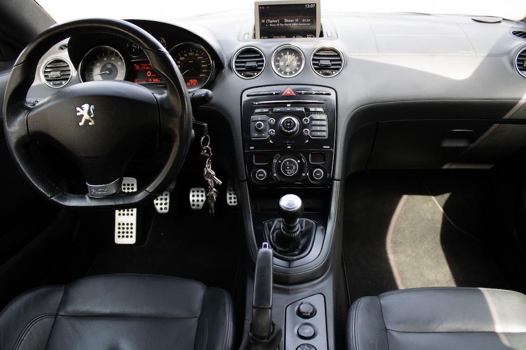 2011 Peugeot RCZ, oranžová kupé, 67 721 km
