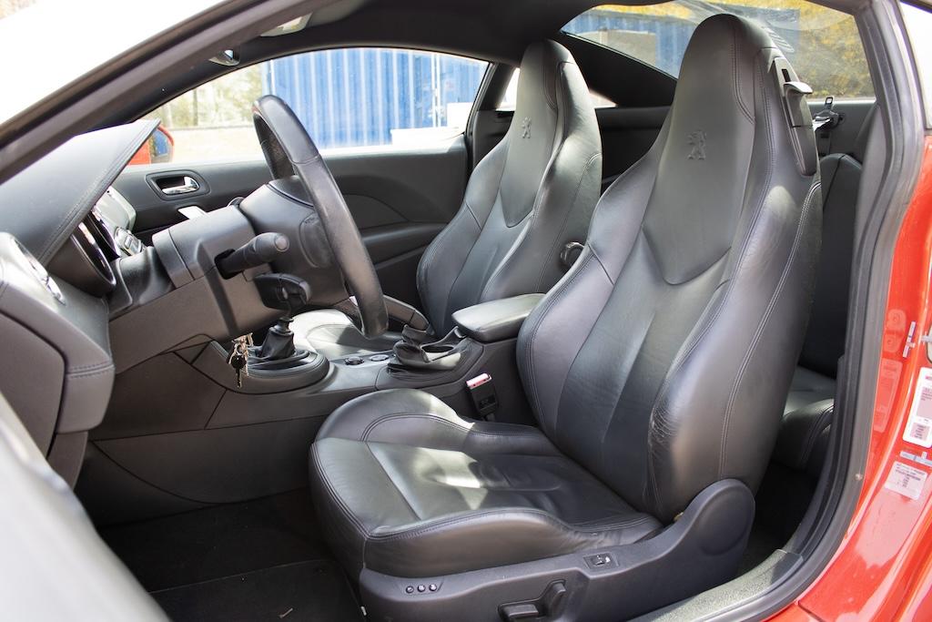 2011 Peugeot RCZ, oranžová kupé, 67 721 km