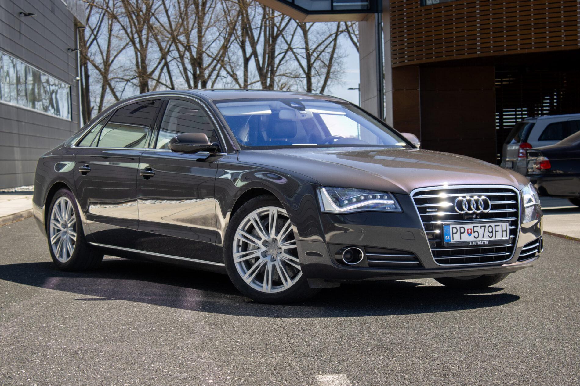 2013 AUDI A8, šedá sedan, 136 136 km