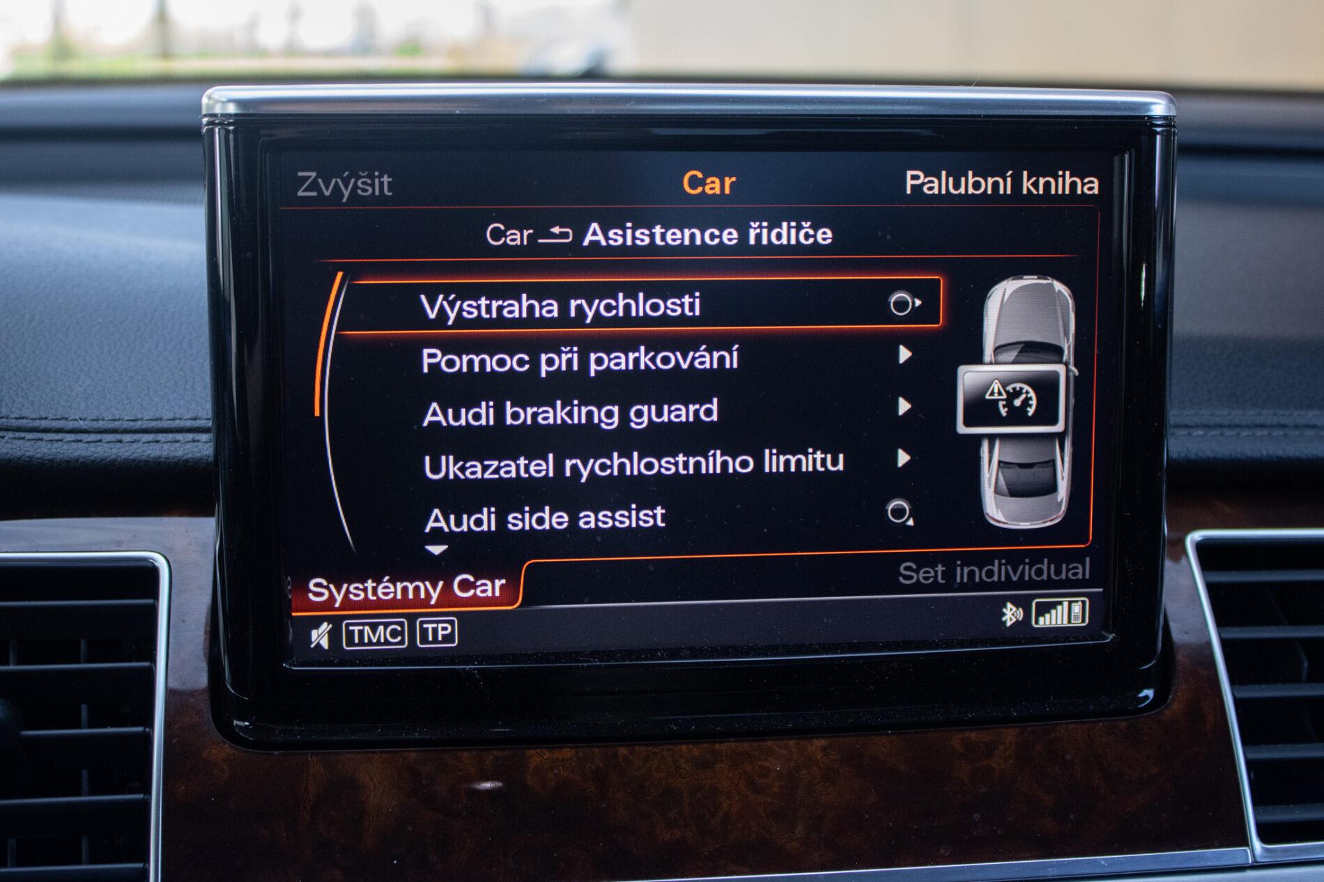 2013 AUDI A8, šedá sedan, 136 136 km