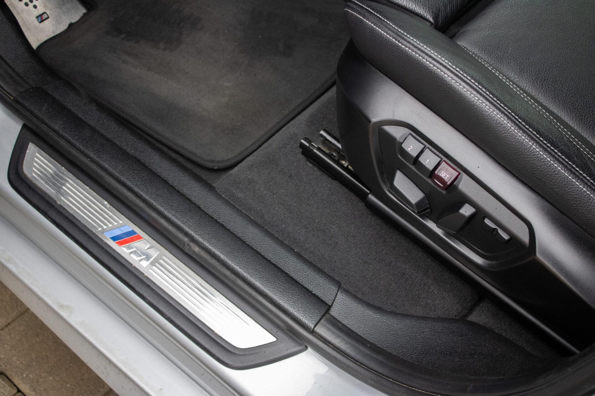 2018 BMW X4 35d, stříbrná suv, 128 717 km