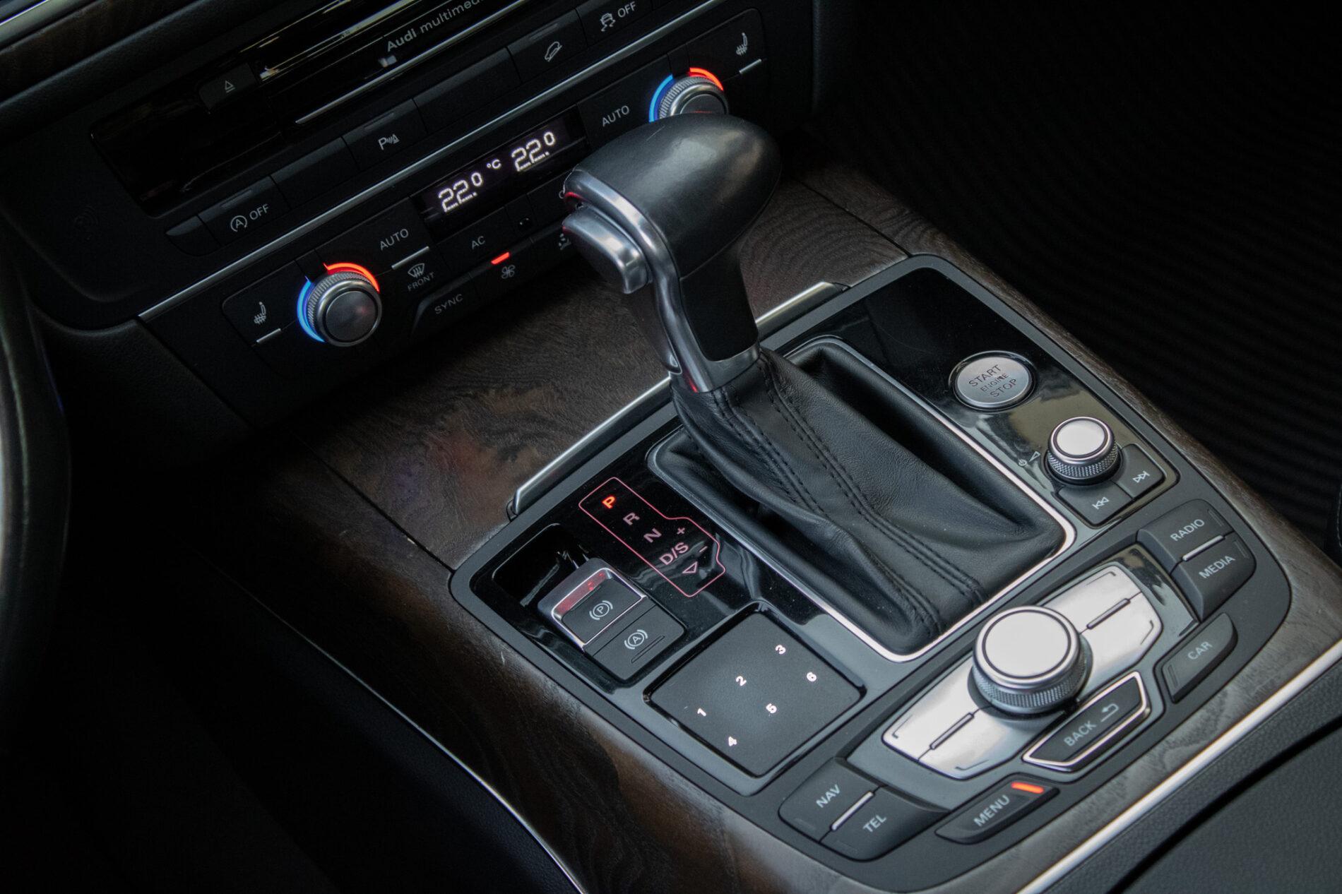 2013 AUDI A6, hnědá kombi, 284 418 km