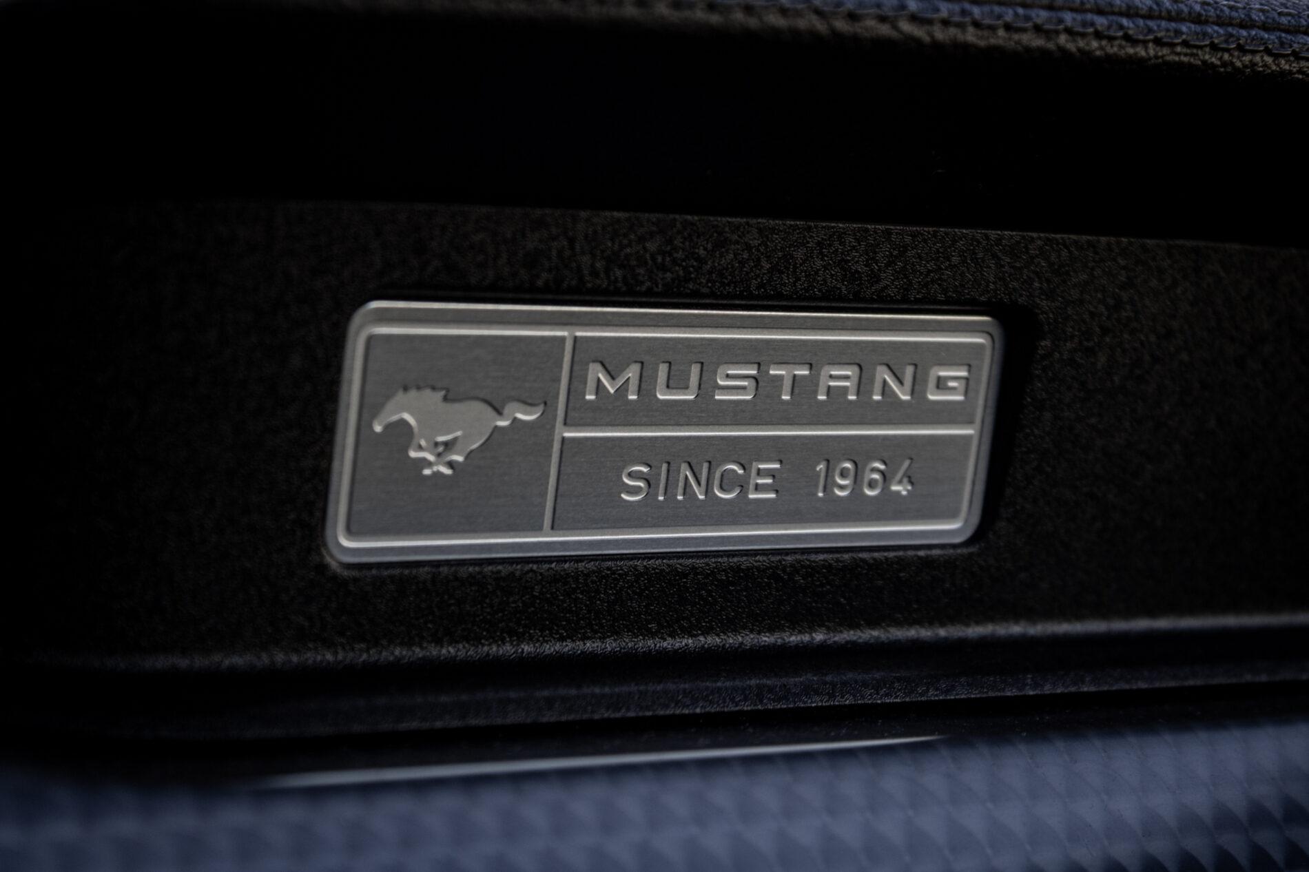 2016 Ford Mustang GT, černá kupé, 84 537 km