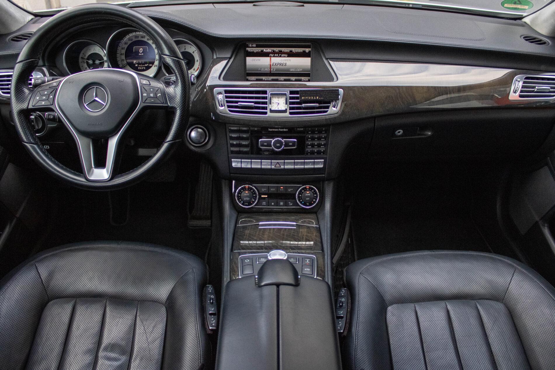 2013 Mercedes-Benz CLS 350 CDI, šedá kombi, 256 400 km