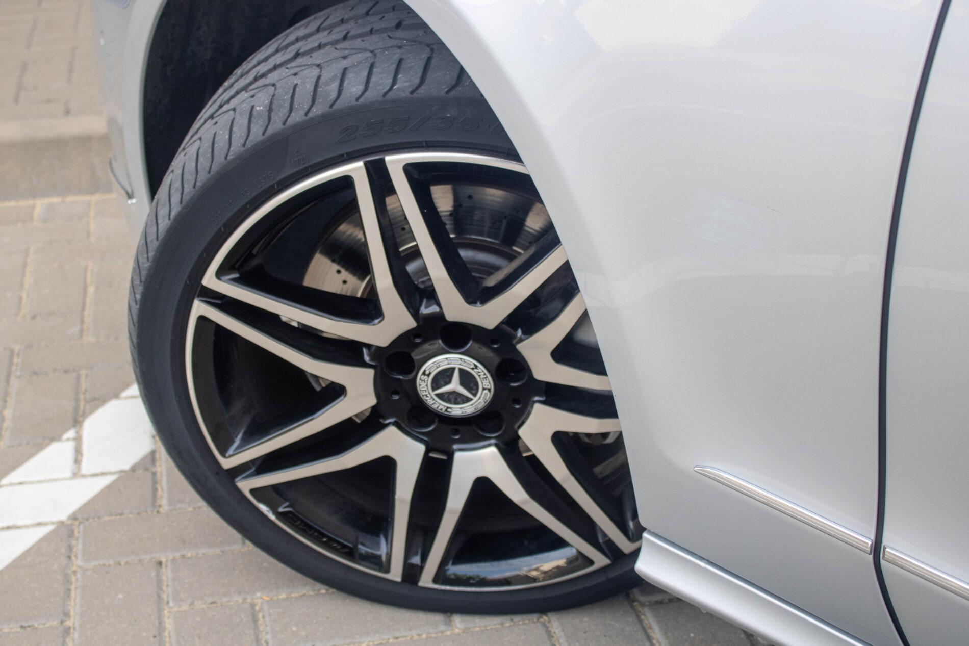 2013 Mercedes-Benz CLS 350 CDI, šedá kombi, 256 400 km
