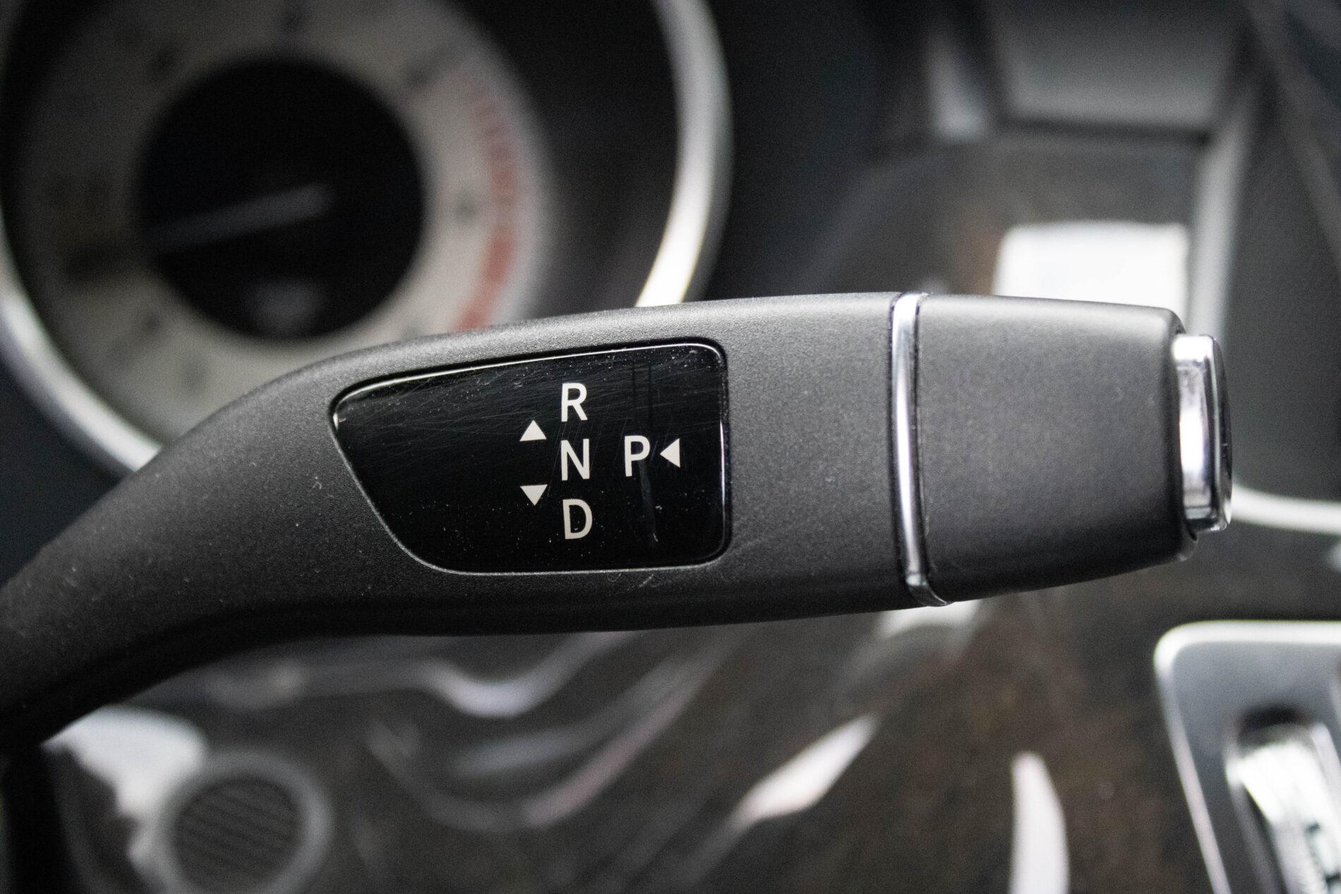 2013 Mercedes-Benz CLS 350 CDI, šedá kombi, 256 400 km