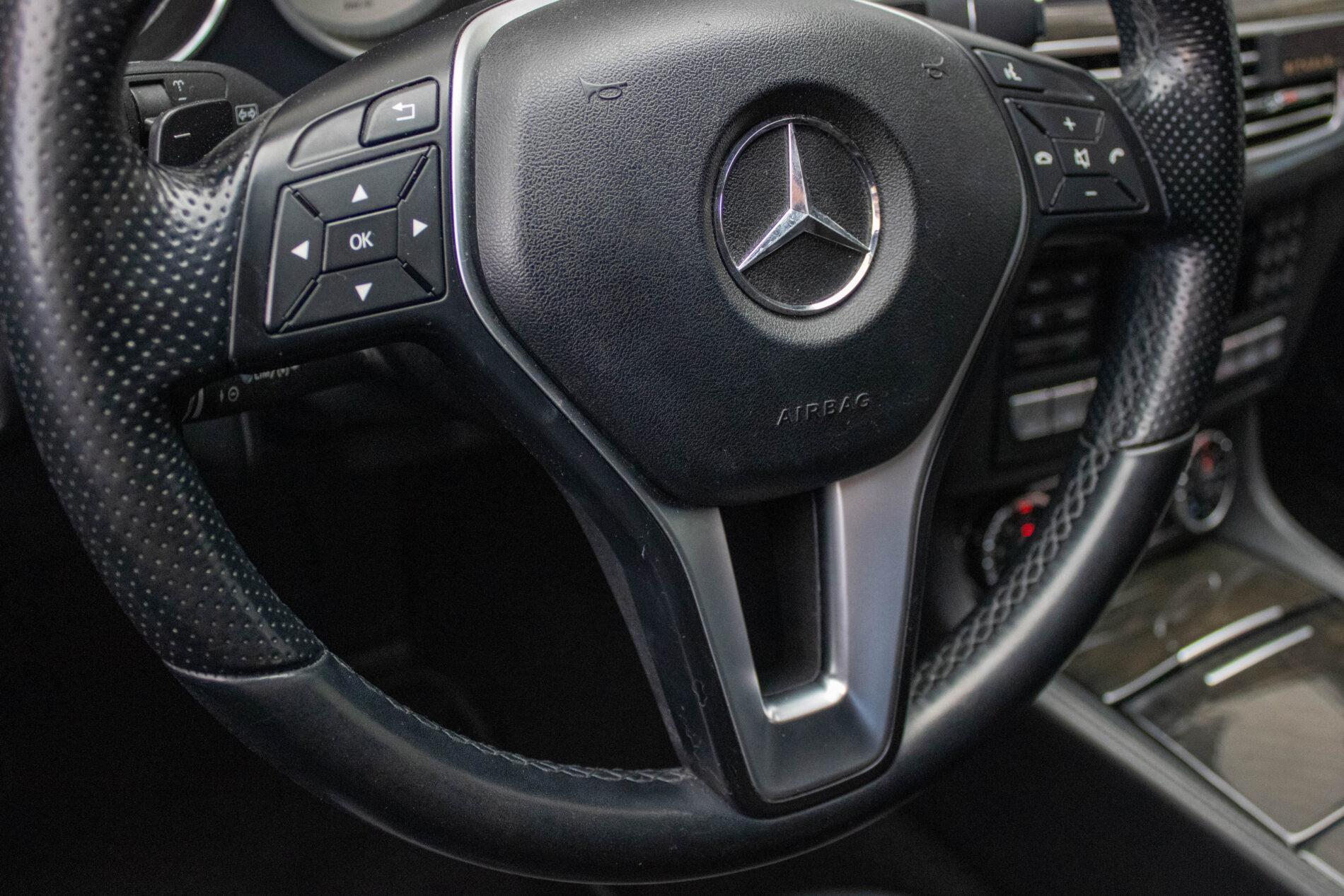 2013 Mercedes-Benz CLS 350 CDI, šedá kombi, 256 400 km