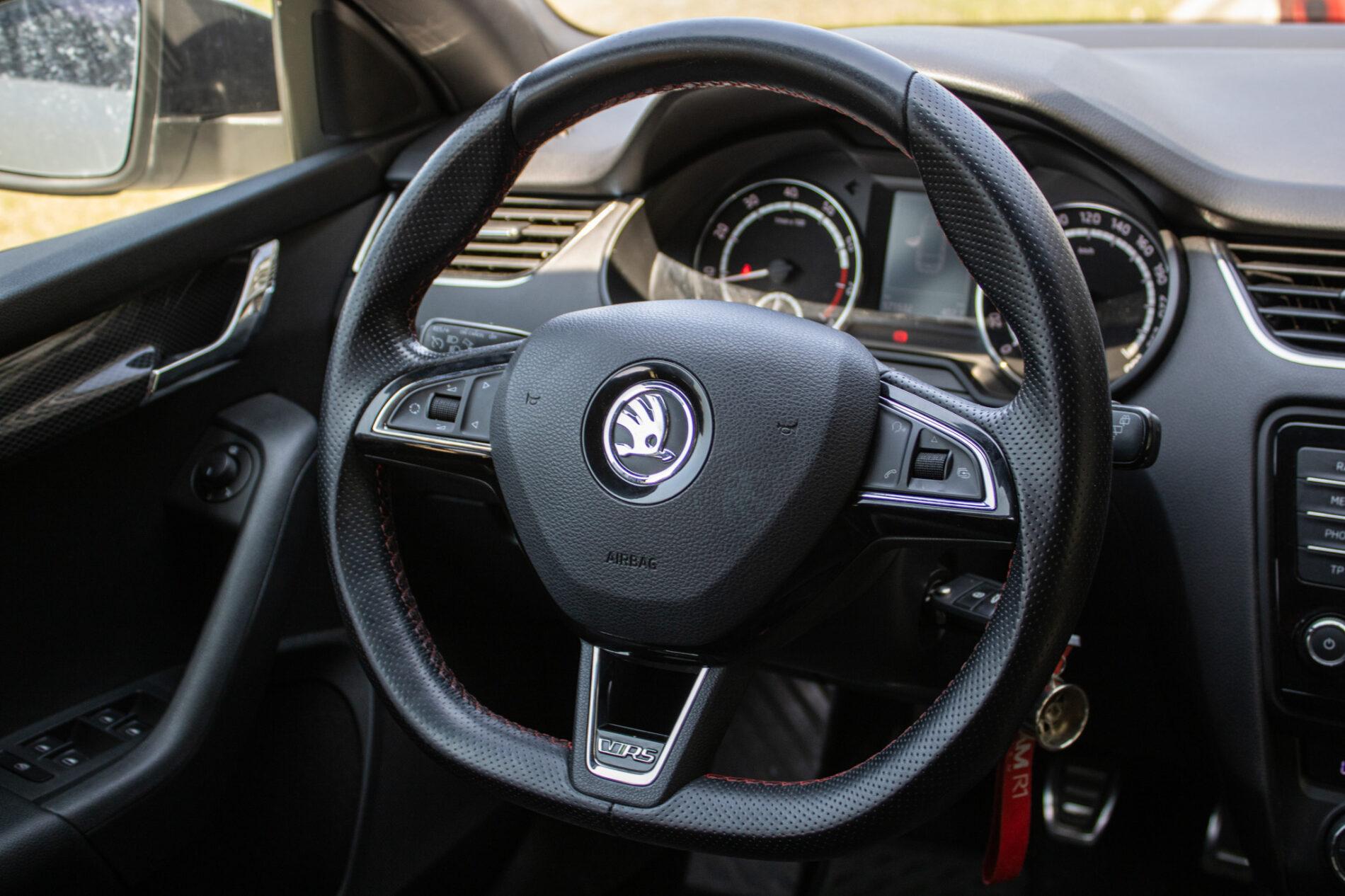 2014 Skoda Octavia RS, bílá kombi, 171 532 km