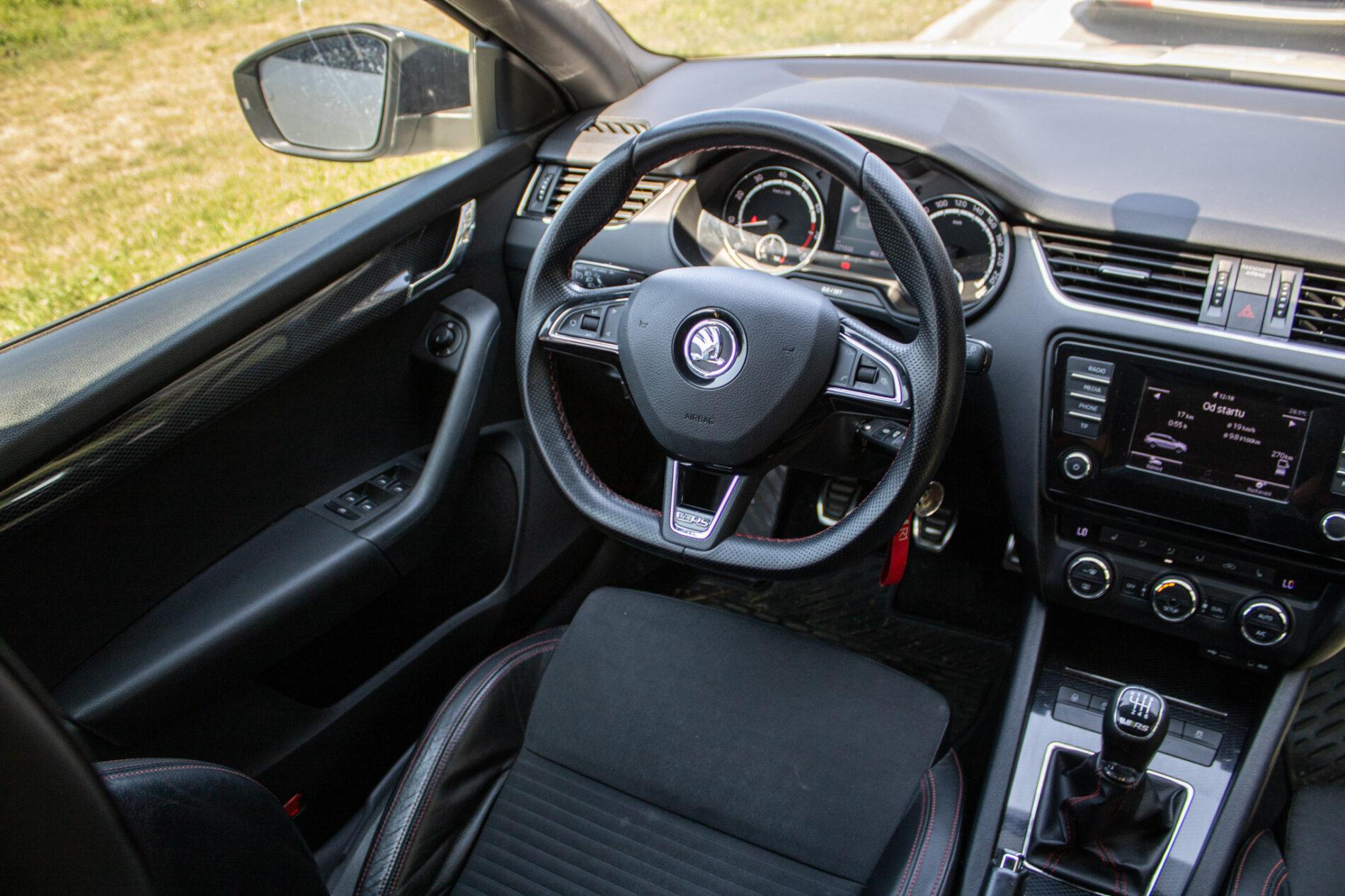2014 Skoda Octavia RS, bílá kombi, 171 532 km