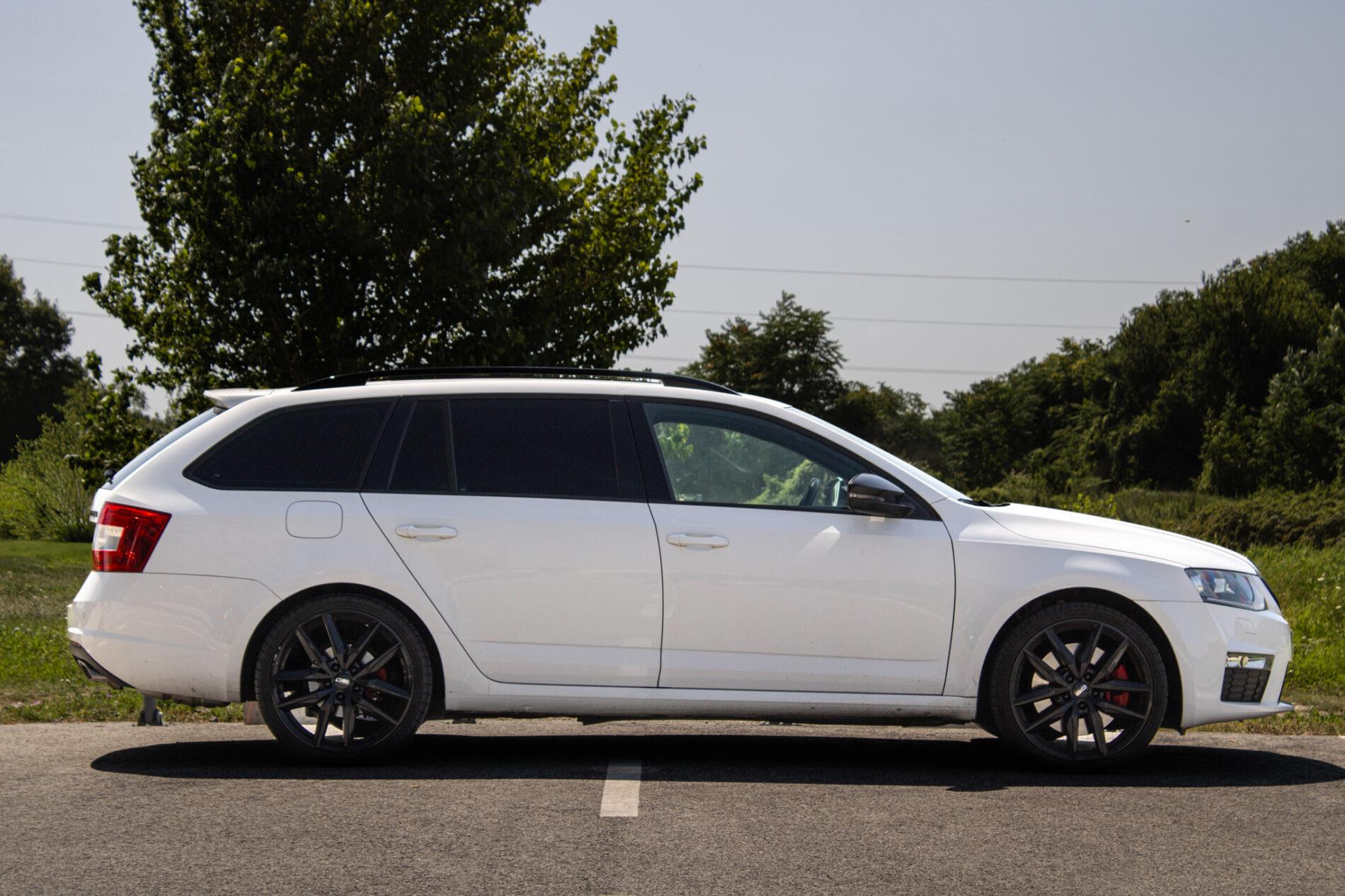 2014 Skoda Octavia RS, bílá kombi, 171 532 km