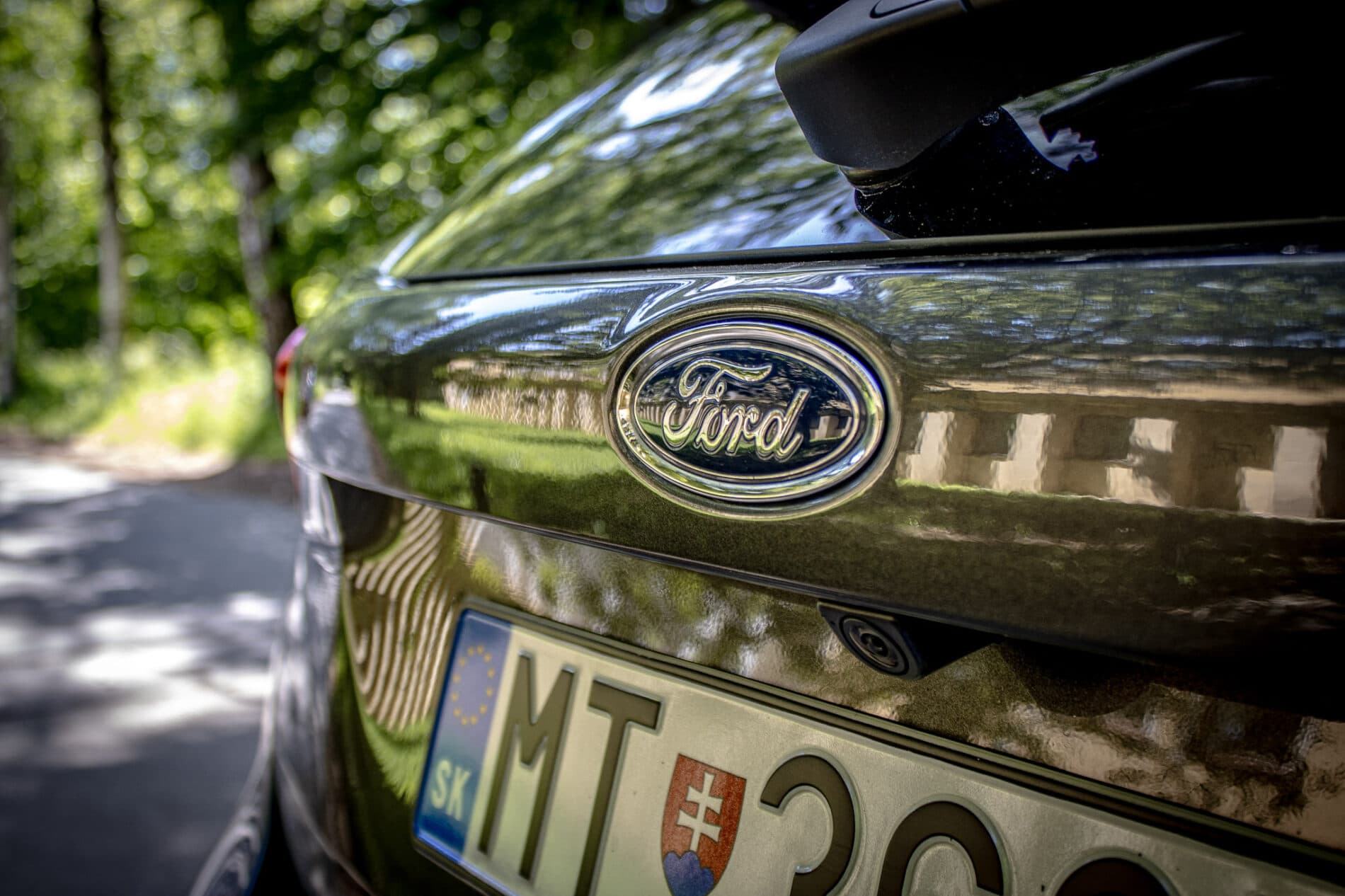 2017 Ford Focus RS, šedá hatchback, 86 326 km