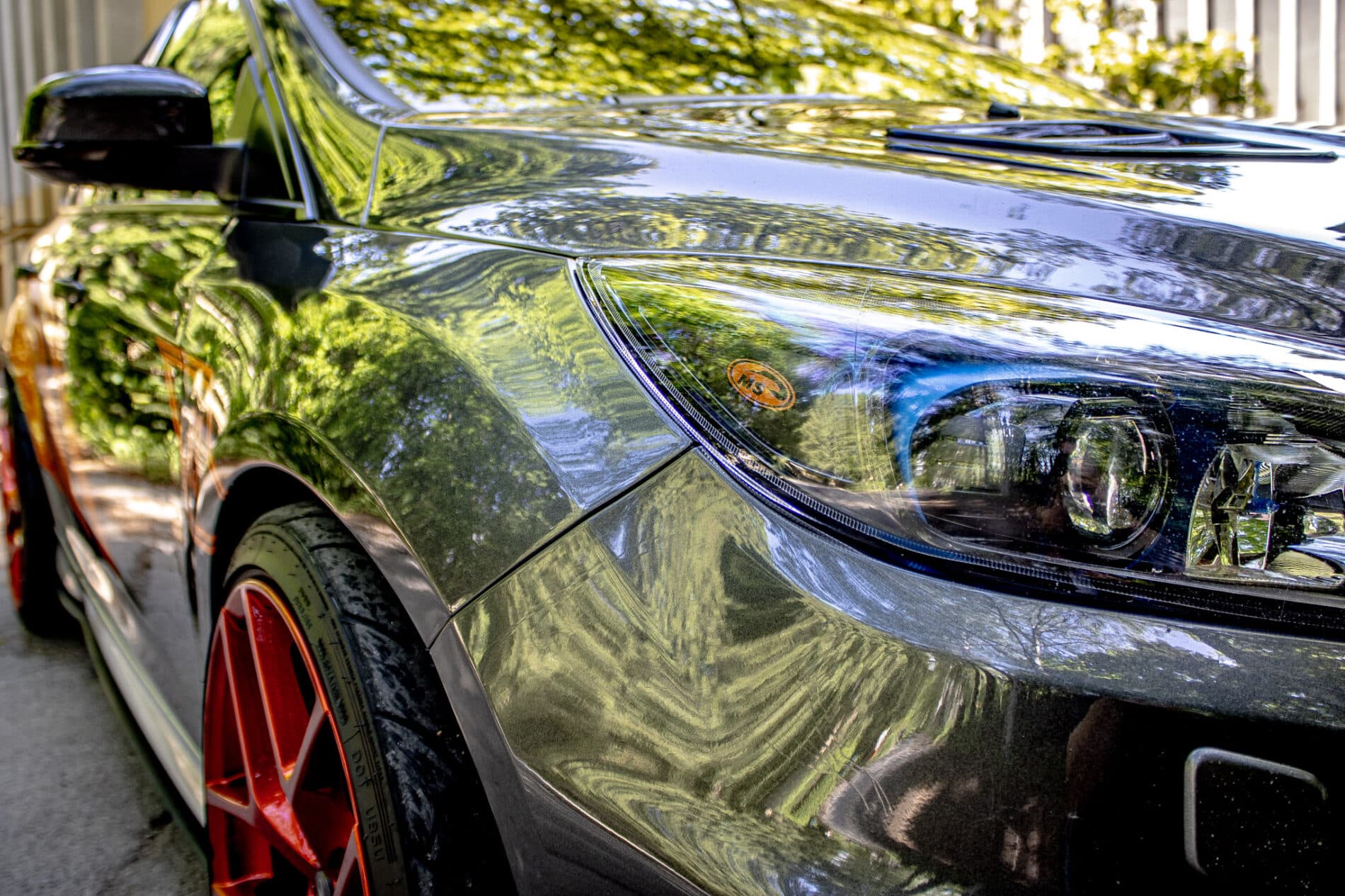 2017 Ford Focus RS, šedá hatchback, 86 326 km