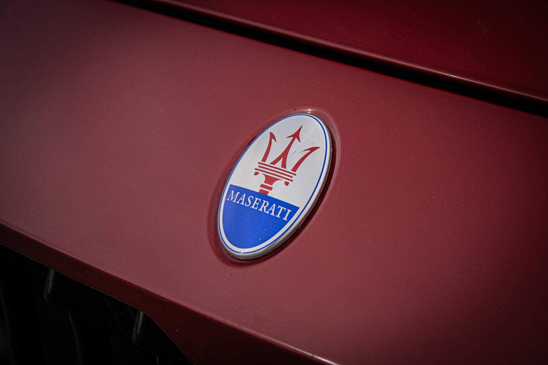 2014 Maserati Ghibli, červená sedan, 114 256 km
