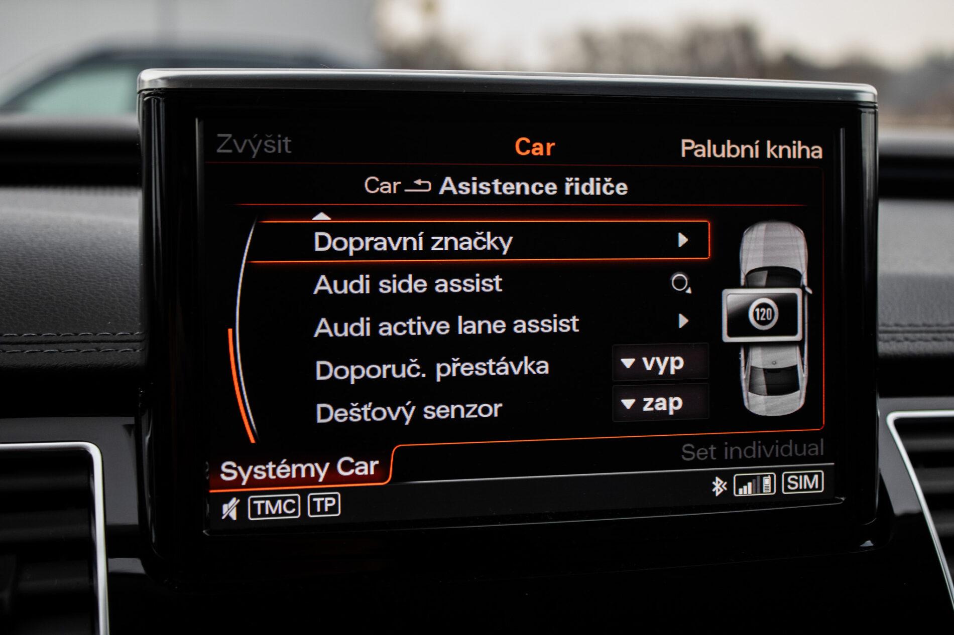 2016 AUDI A8, černá sedan, 186 825 km