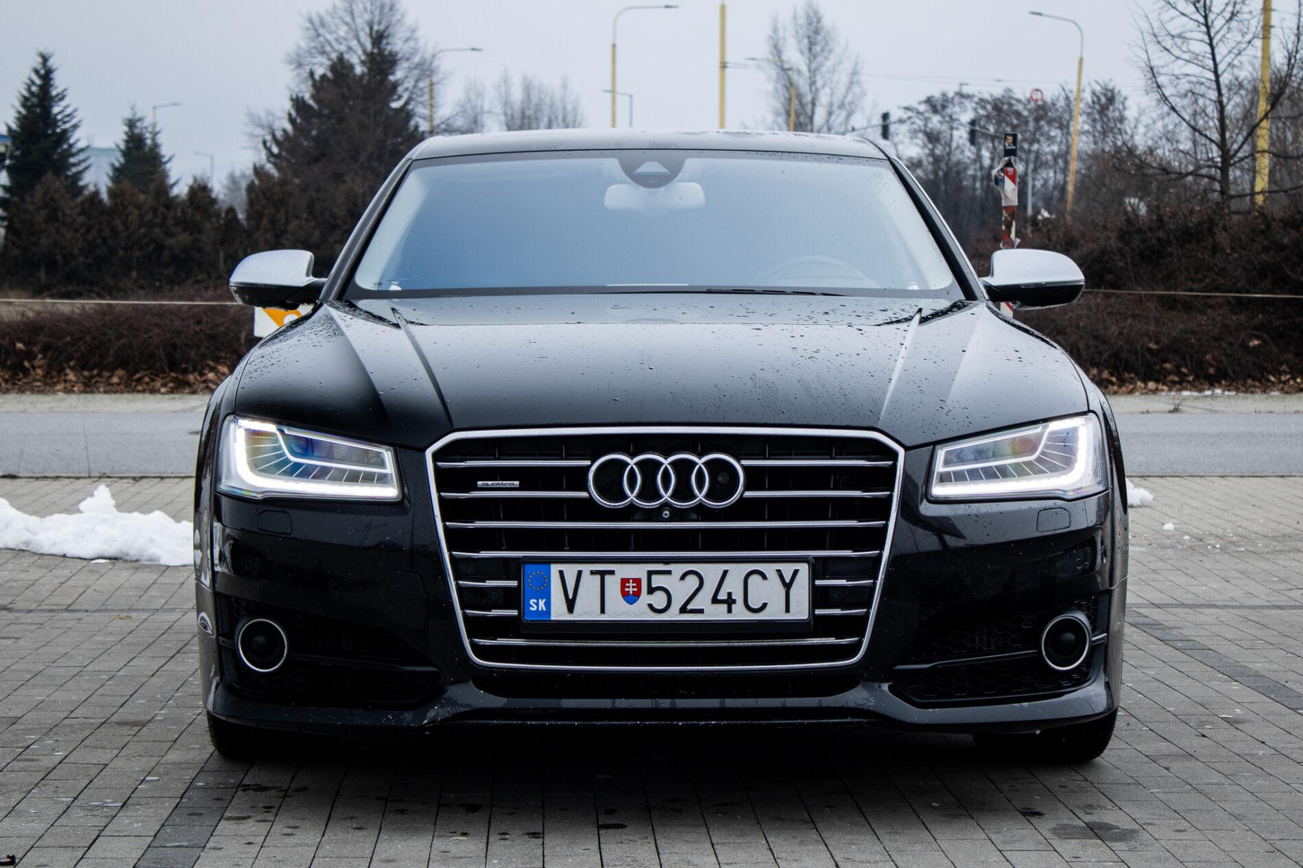 2016 AUDI A8, černá sedan, 186 825 km